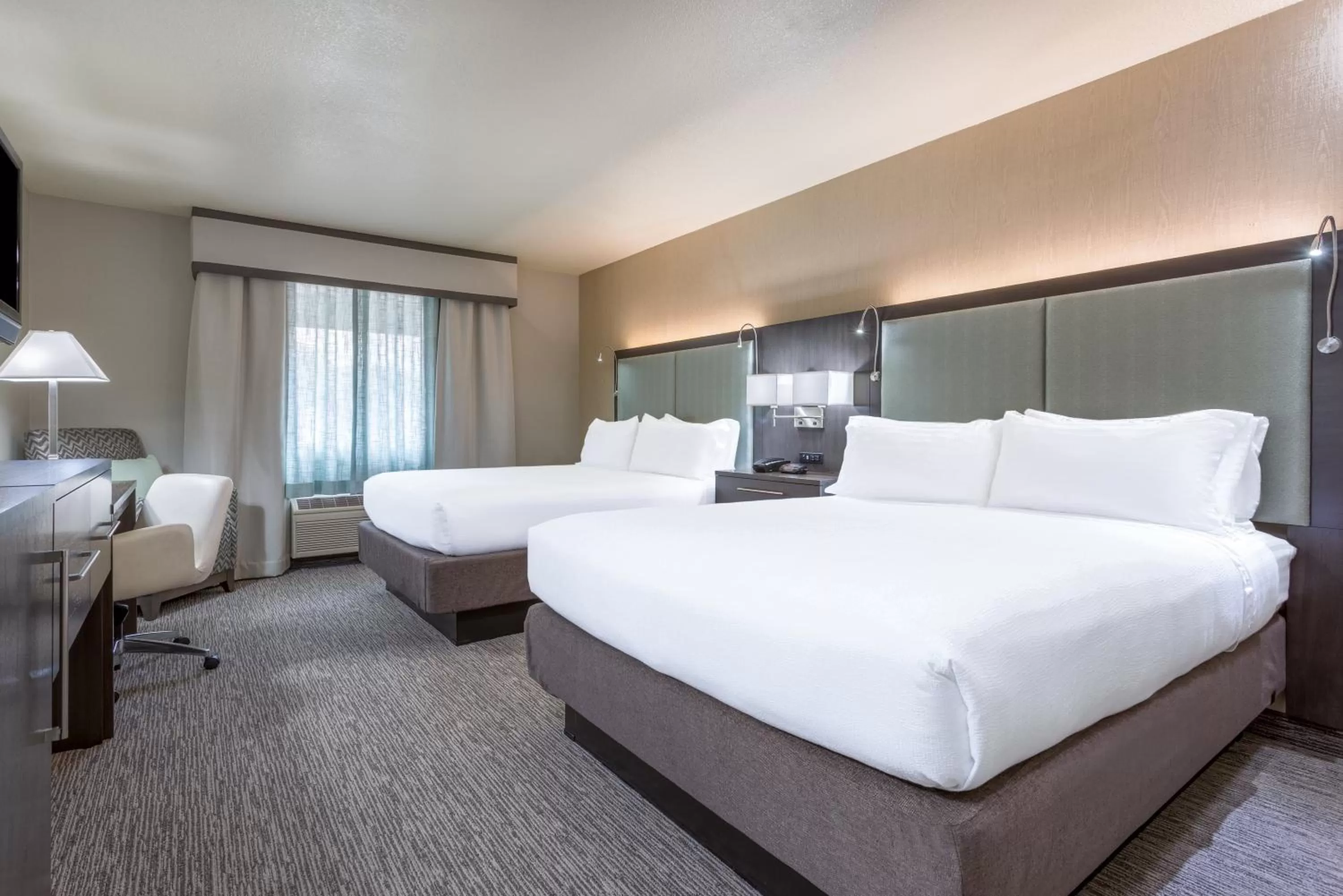 Standard Room with Two Queen Beds in Holiday Inn Auburn by IHG