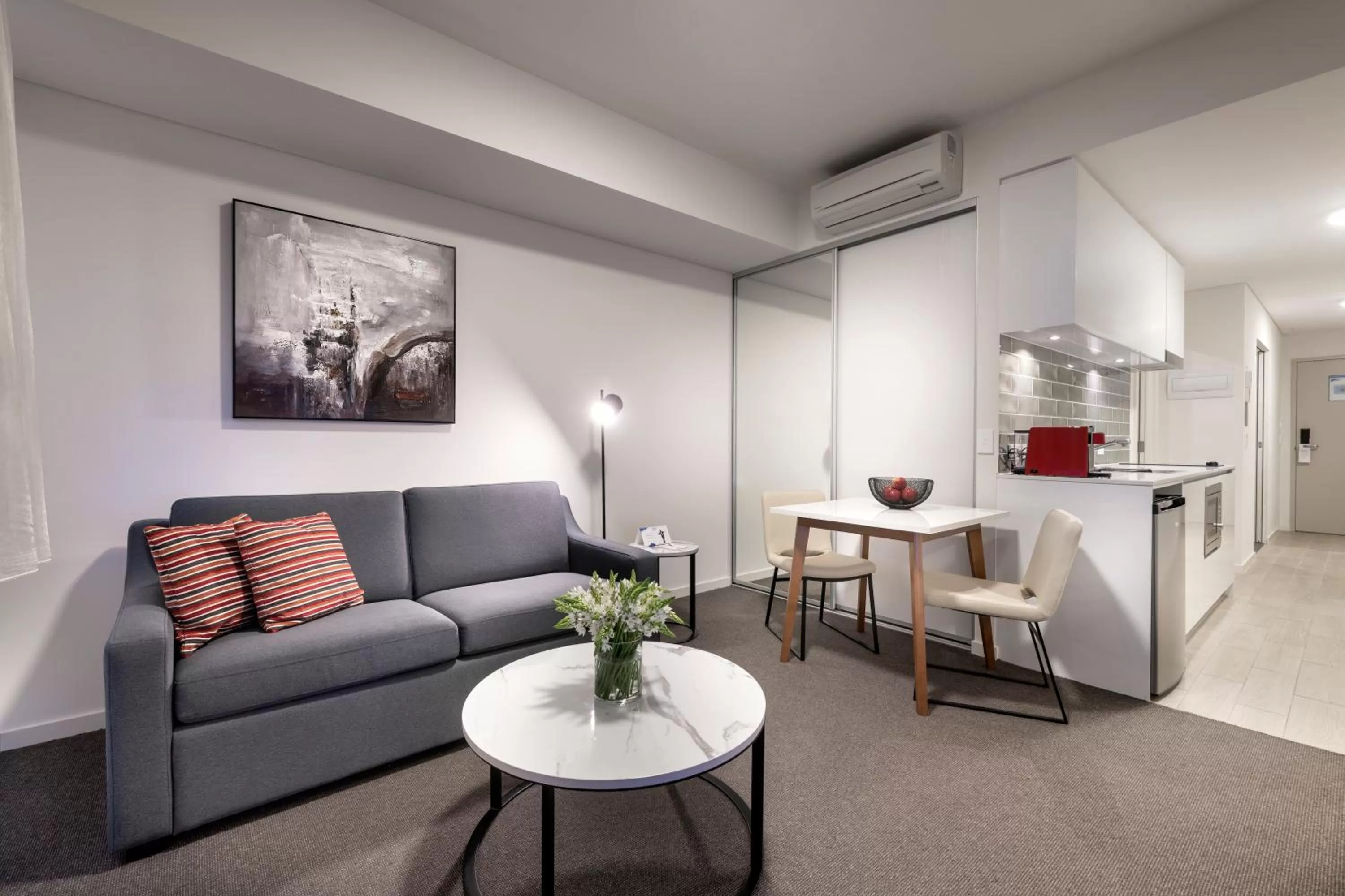 1 Queen Bed, Suite, Non-Smoking in Ramada by Wyndham VetroBlu Scarborough Beach