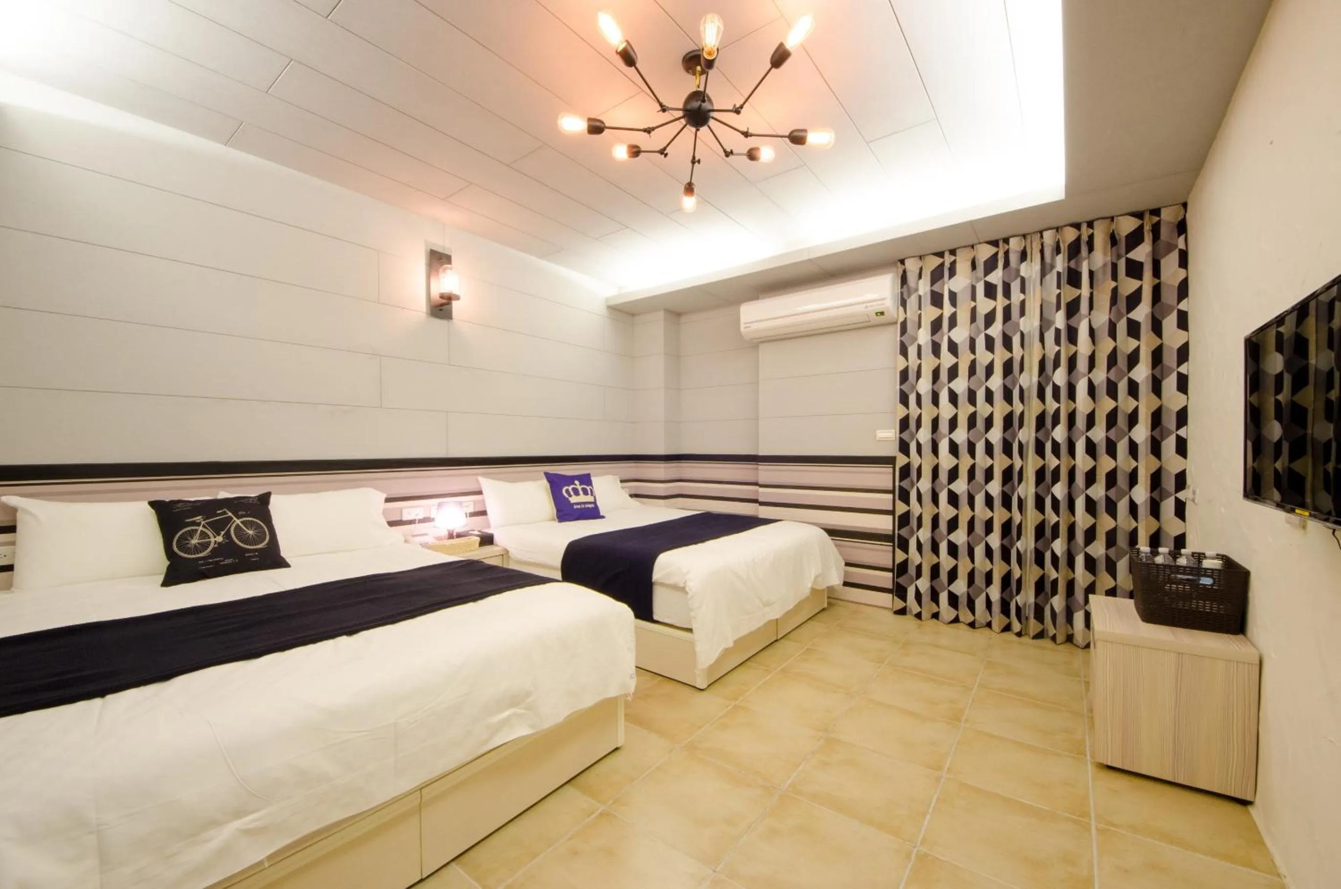 Superior Quadruple Room in Successful 168 B&B