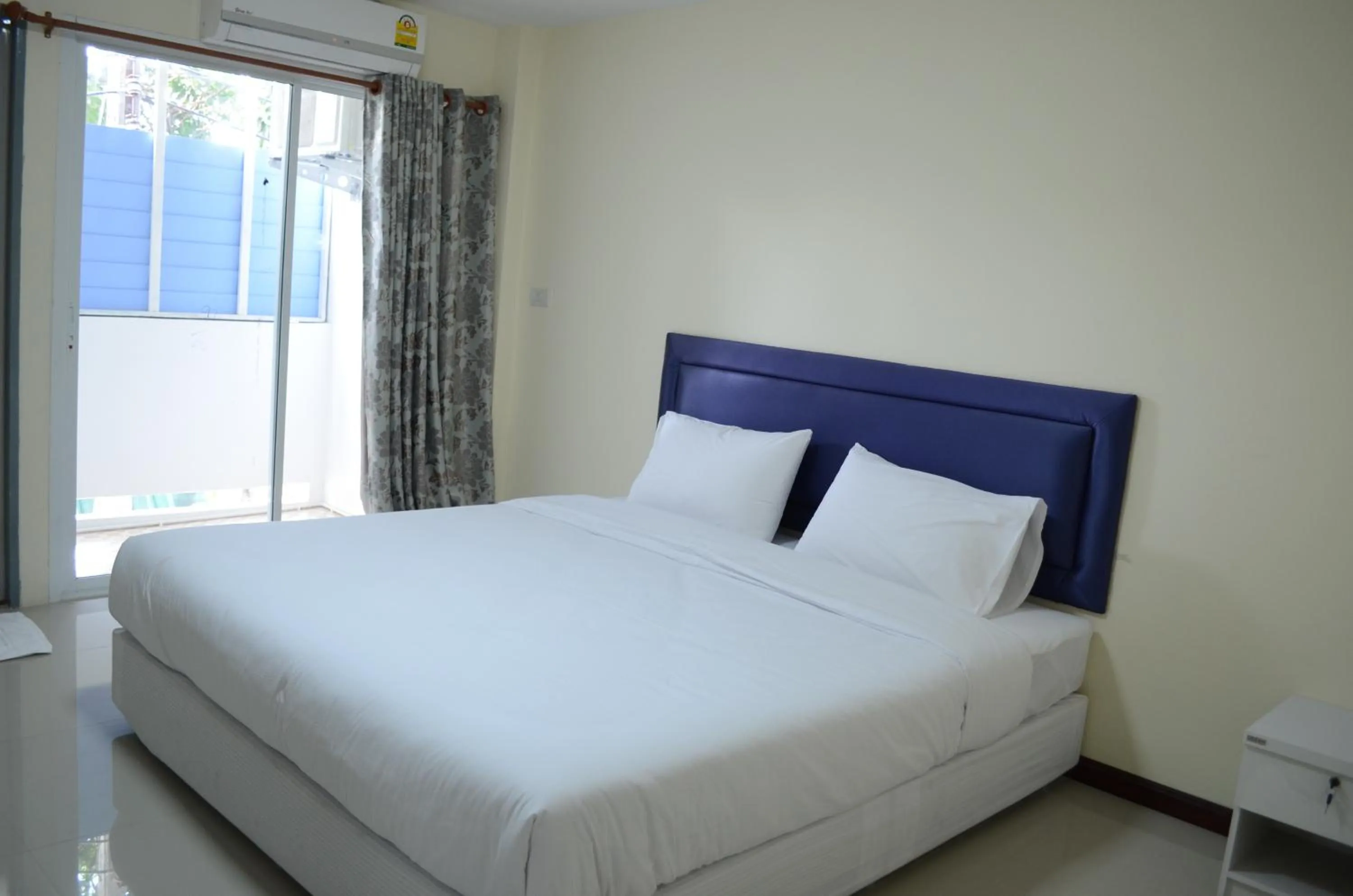 Deluxe Double Room in Tulip Place