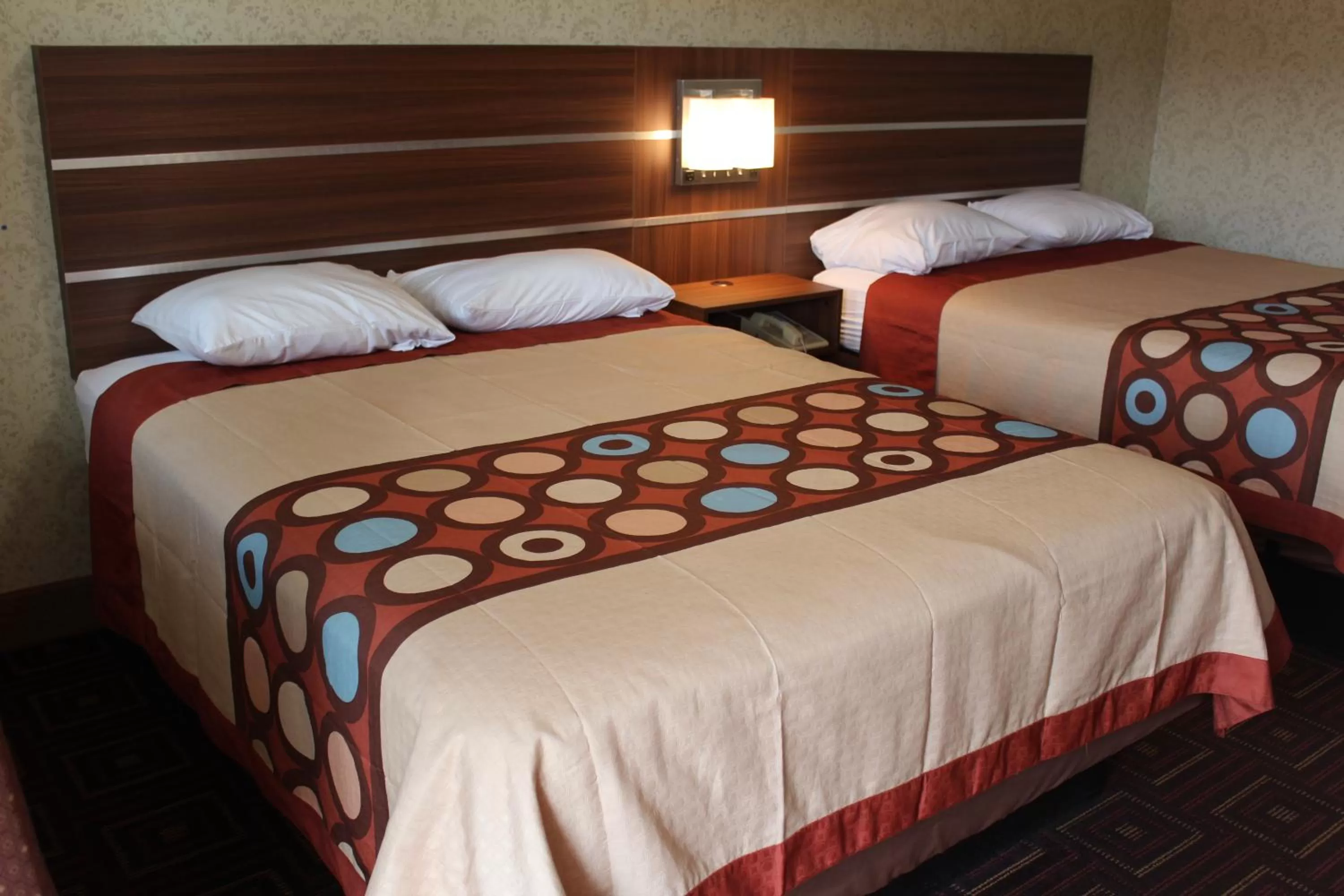 Deluxe Double Room in American Inn