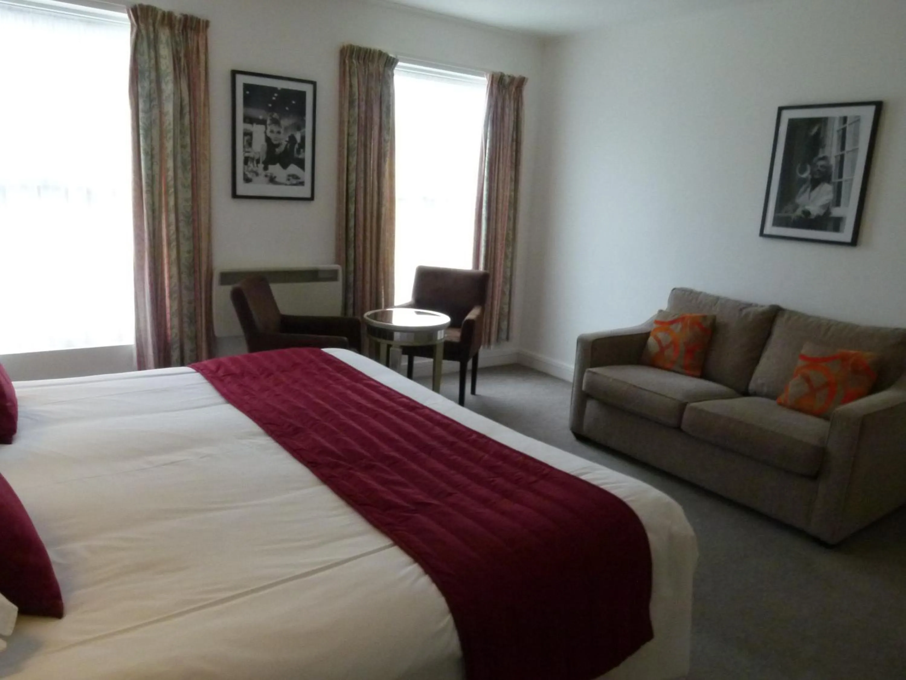 Single Room in Beachcombers Hotel