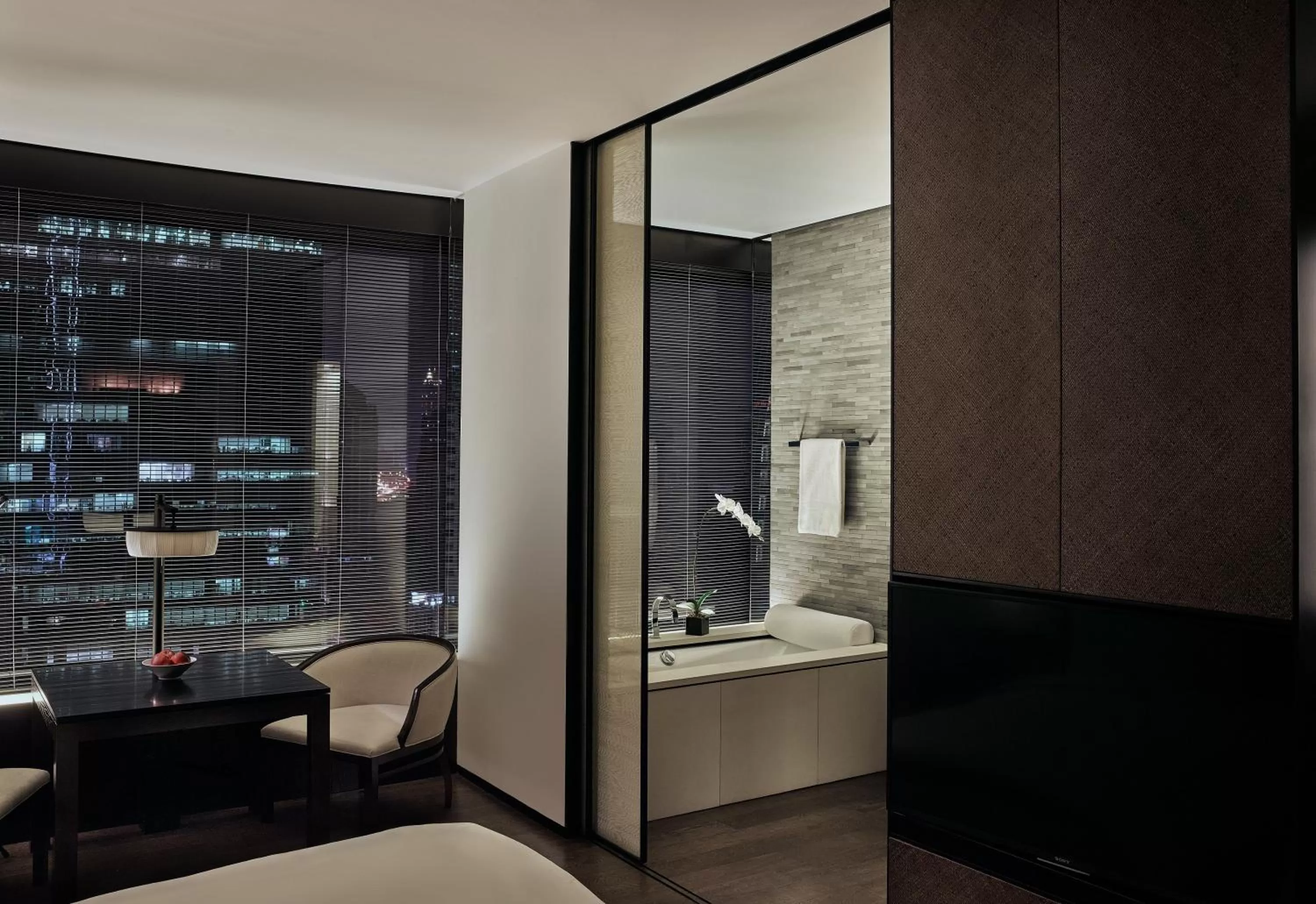 Deluxe King Room-Non Smoking in The PuLi Shanghai