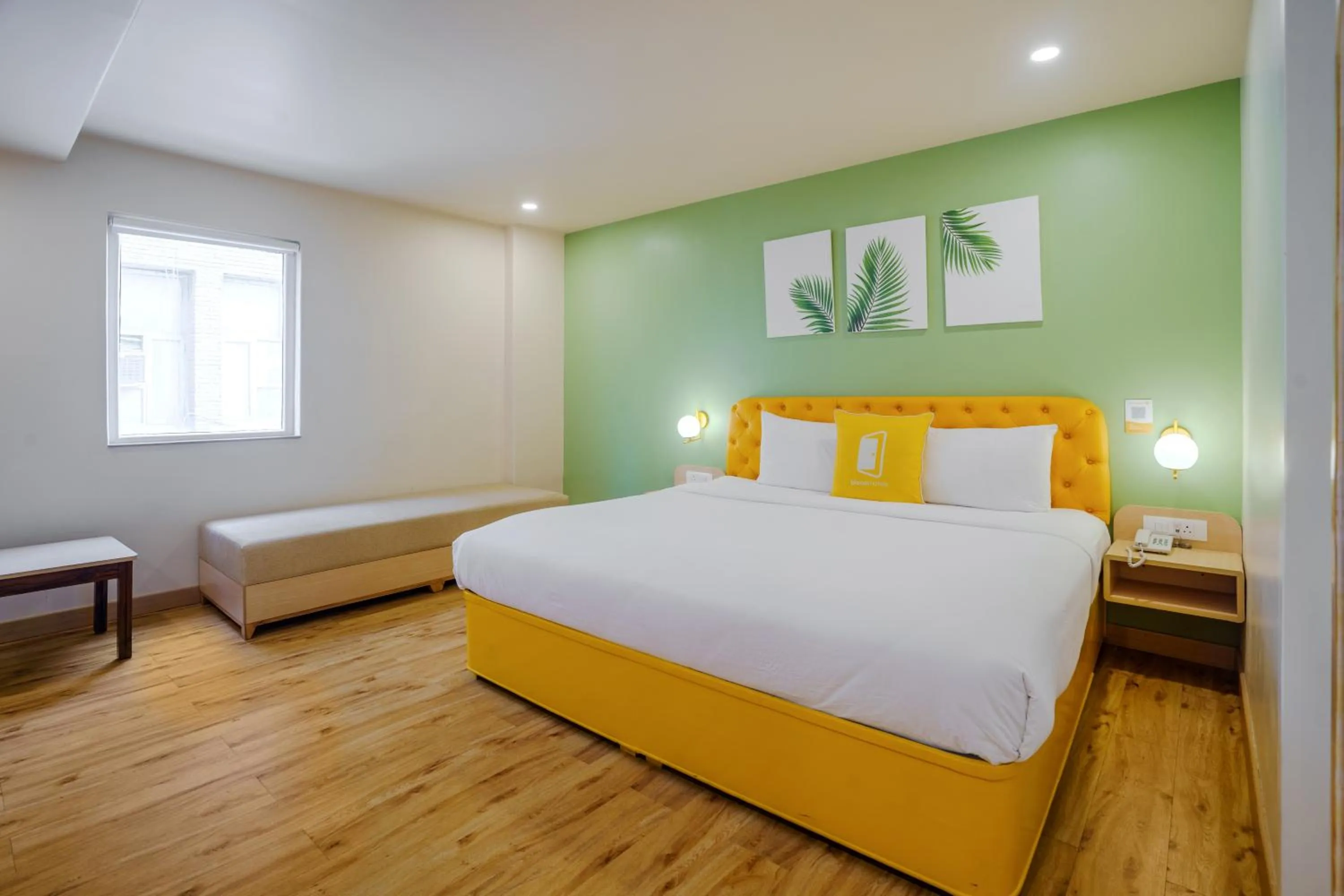 Large Double Room in Bloom Hotel - Karol Bagh