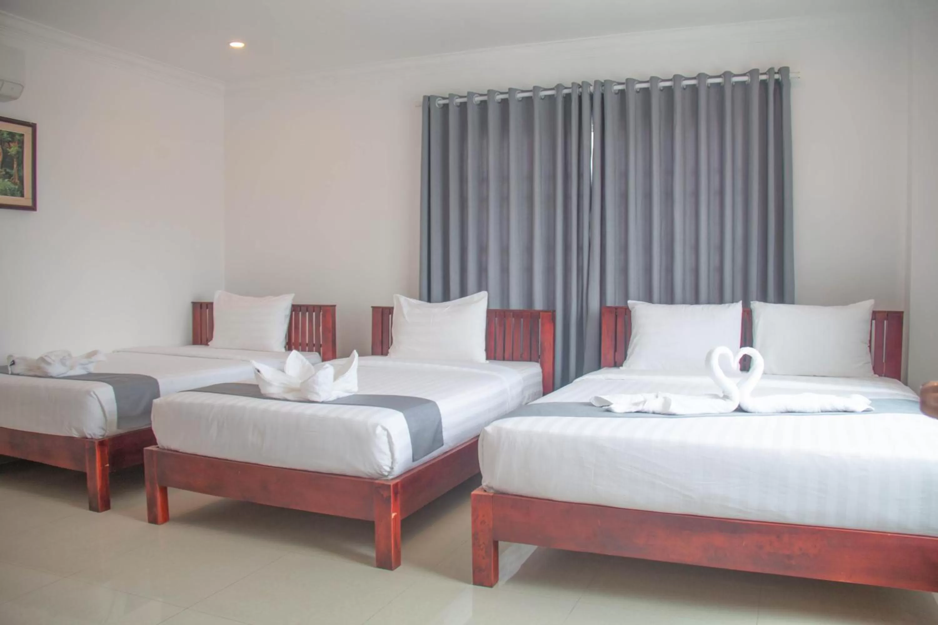 Deluxe Family Room in White Corner Hotel