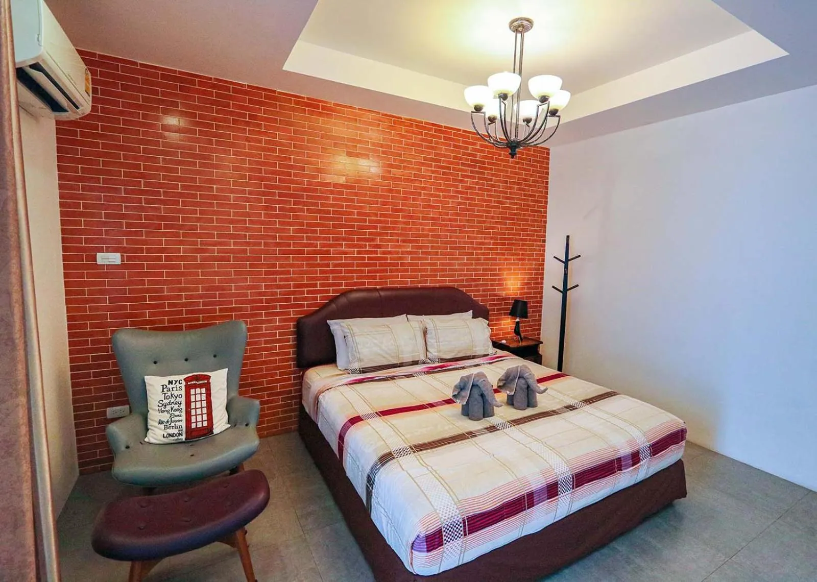 Standard  Room with Balcony in Jamjuree Home at Udonthani