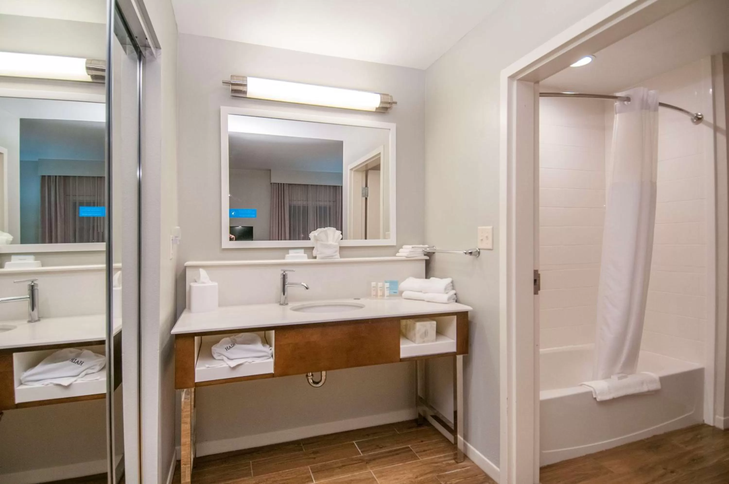 King Room with Sofa Bed - Non-Smoking in Hampton Inn Opelousas