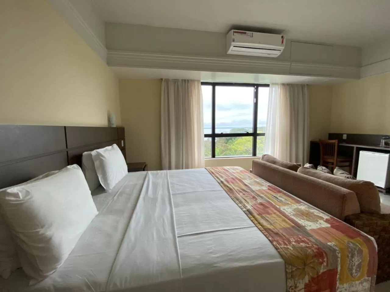 Superior Room in Tropical Executive Hotel