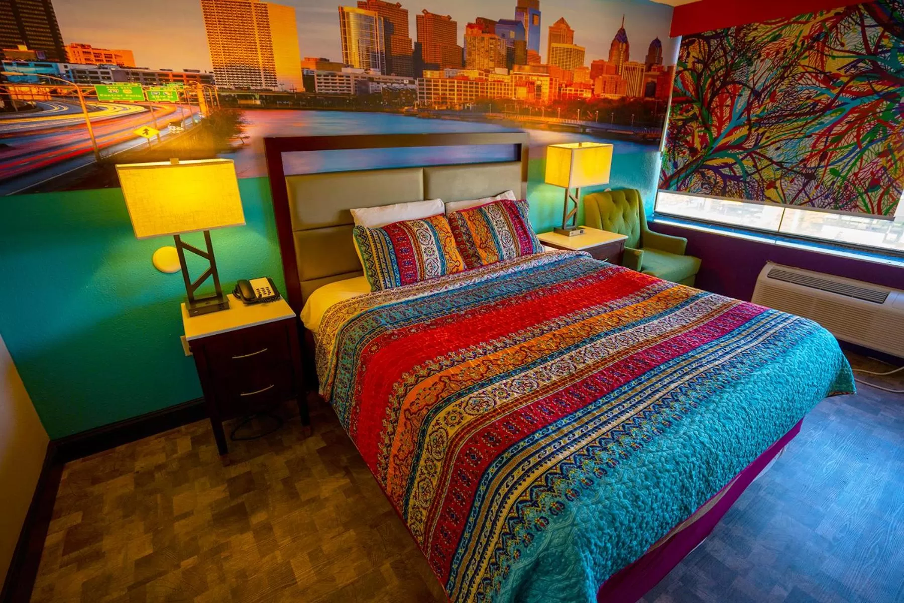 Deluxe King Room - single occupancy in Philly Inn & Suites