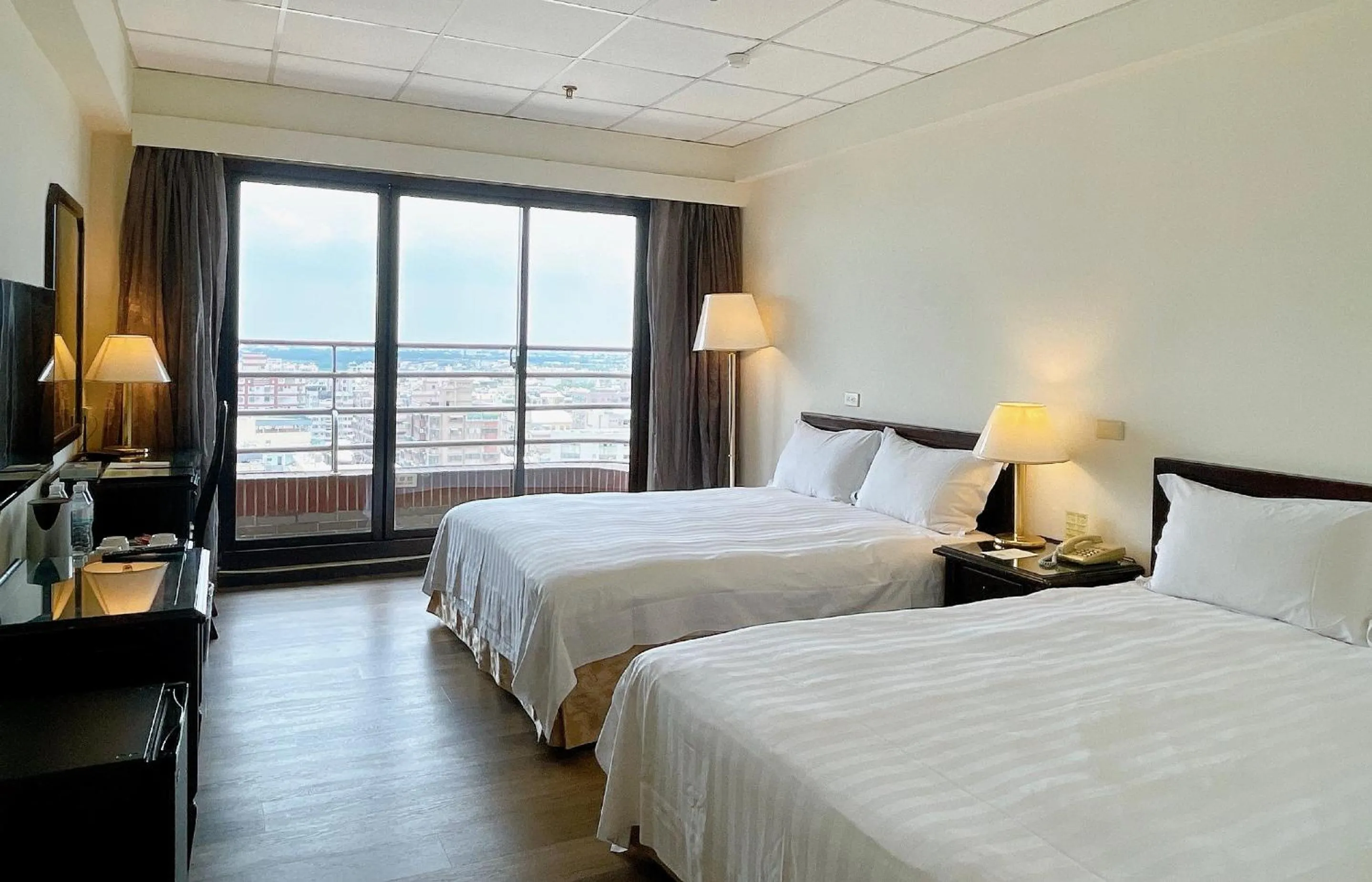 Superior Quadruple Room in Metro Hotel