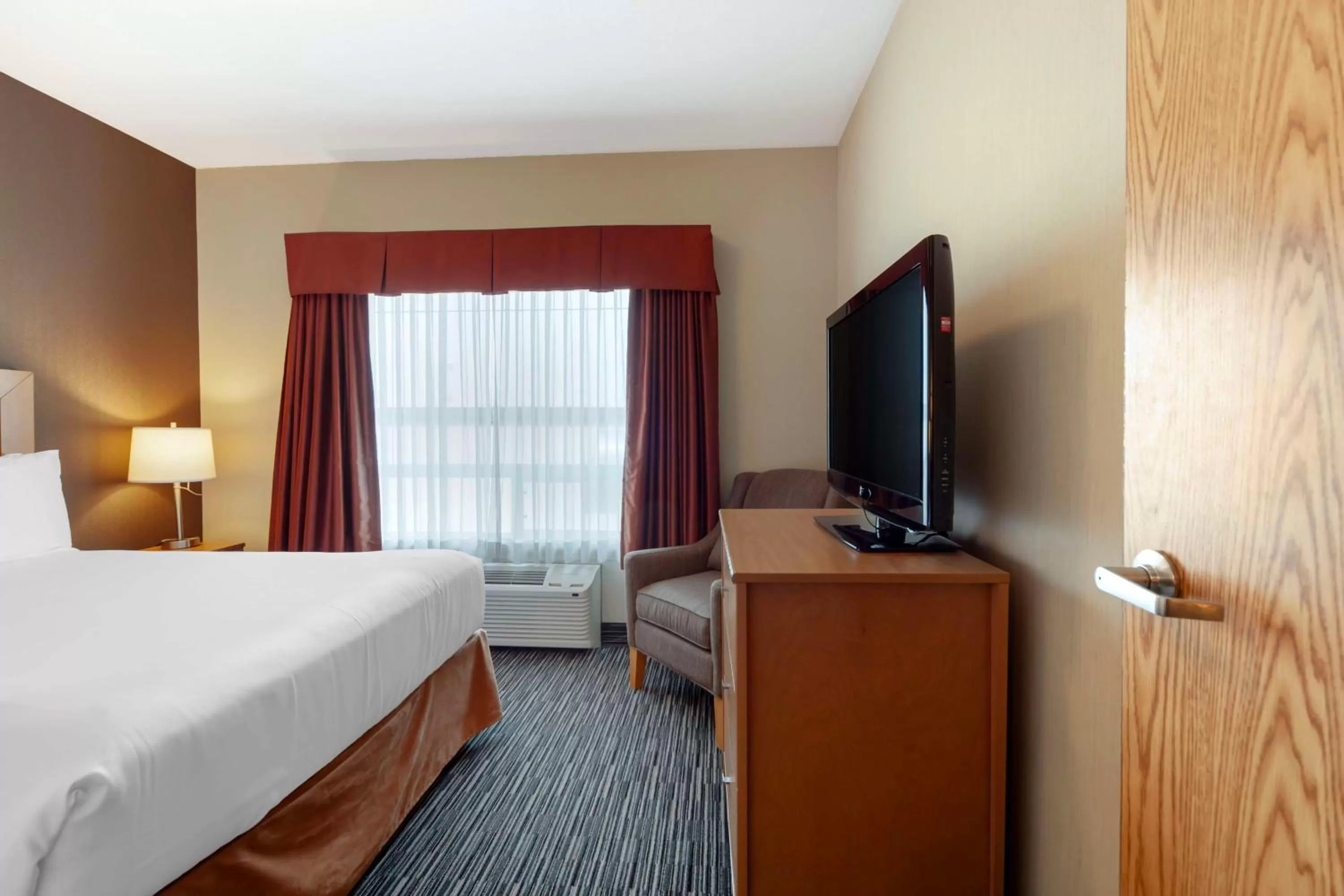 Queen Suite - Non-Smoking in Best Western Grande Prairie