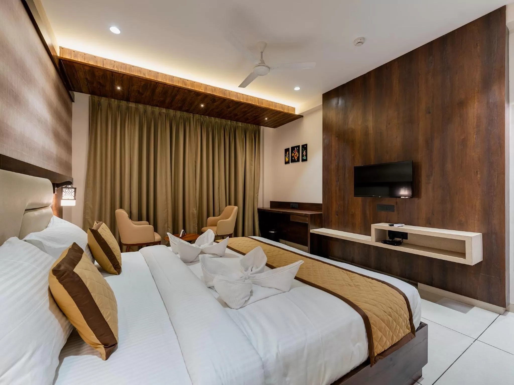 Superior Double Room in Golden Leaf Resort
