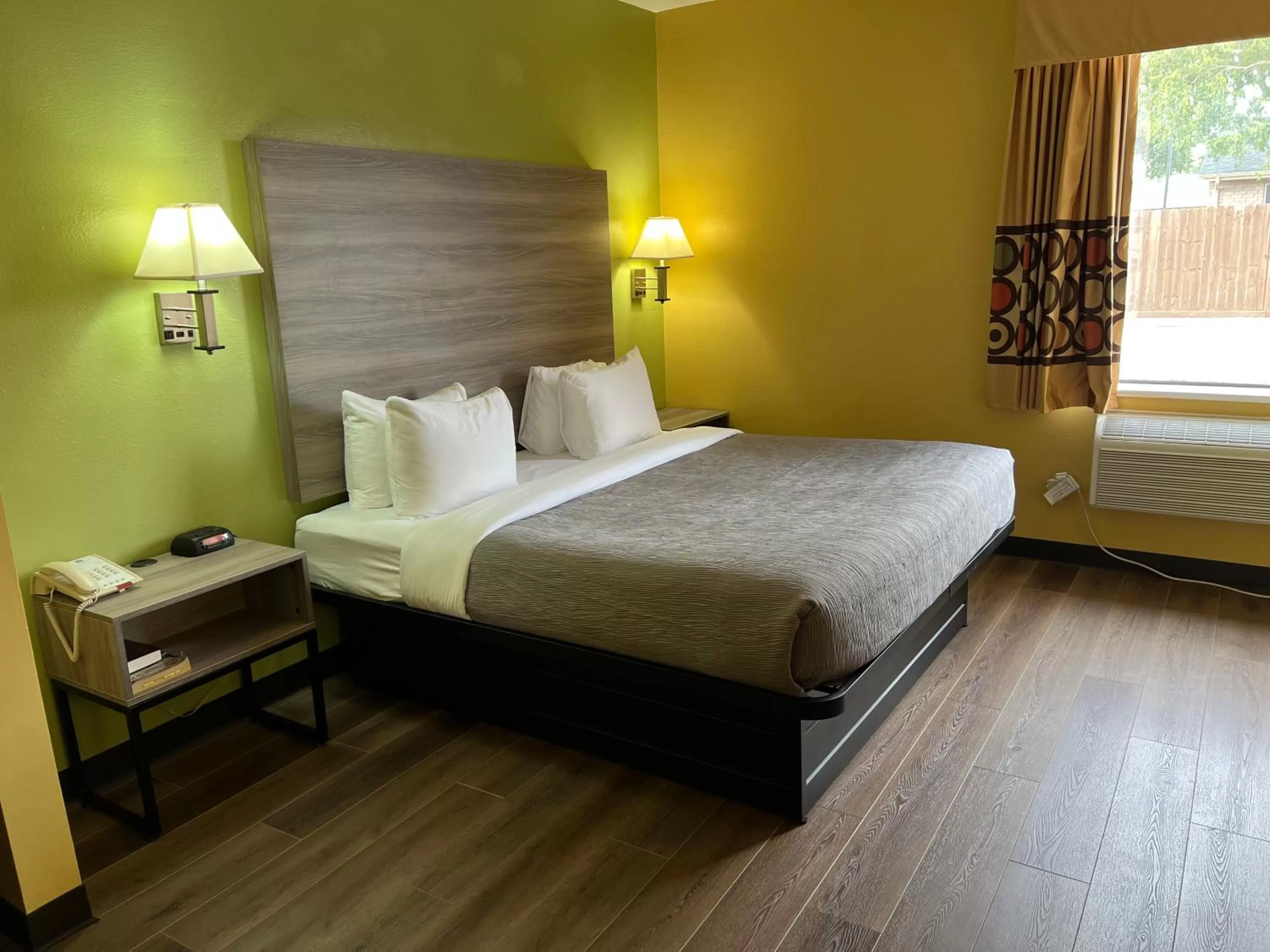 King Room - Non Smoking in Quality Inn Bay City TX