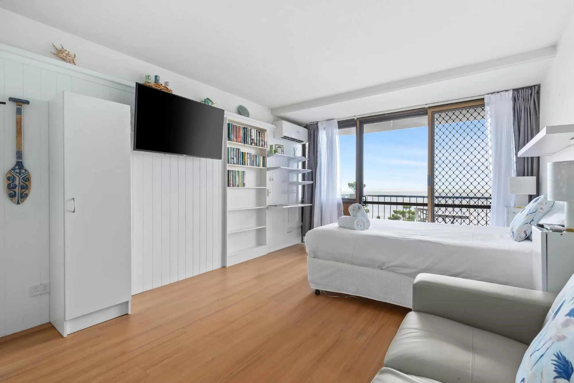 Premium Queen with Ocean View in Bayview Tower