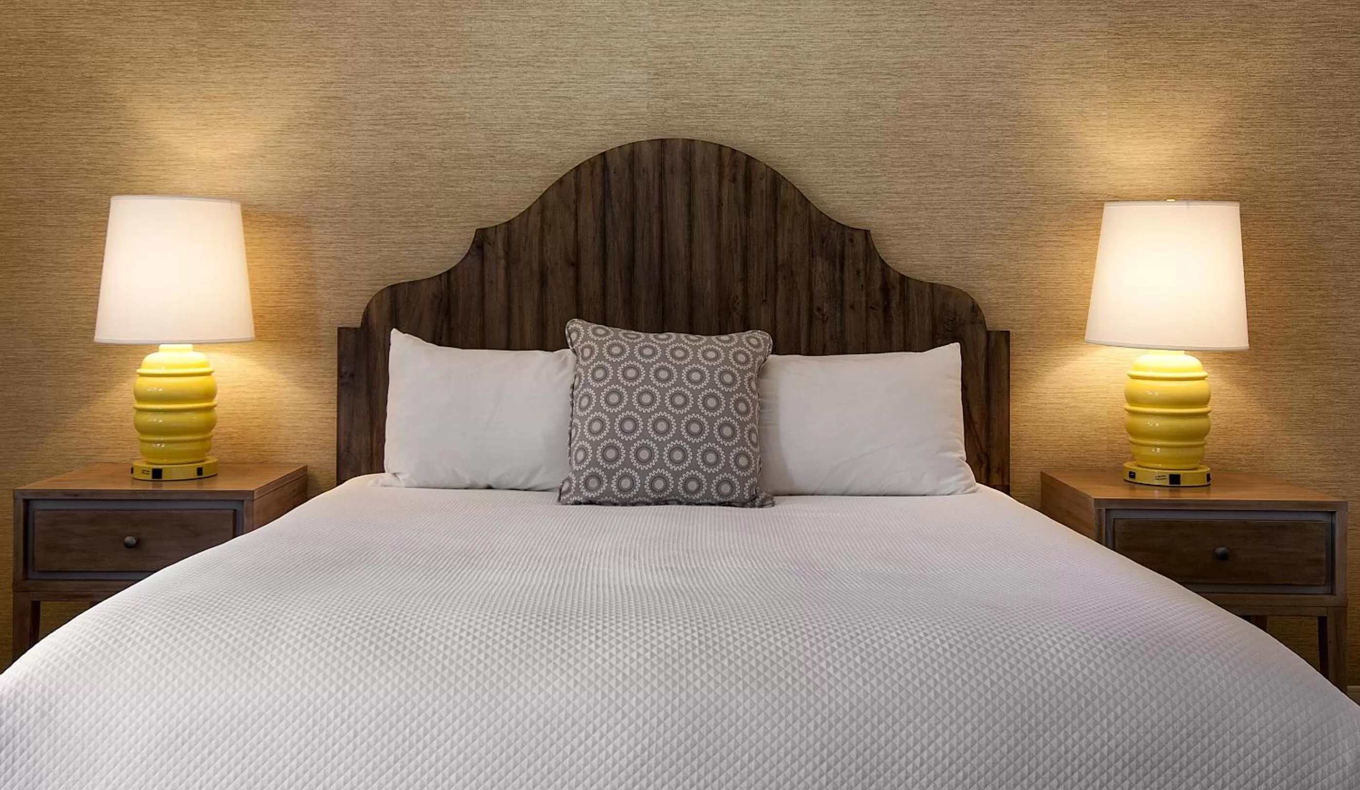 Traditional King Room in Fogcatcher Inn