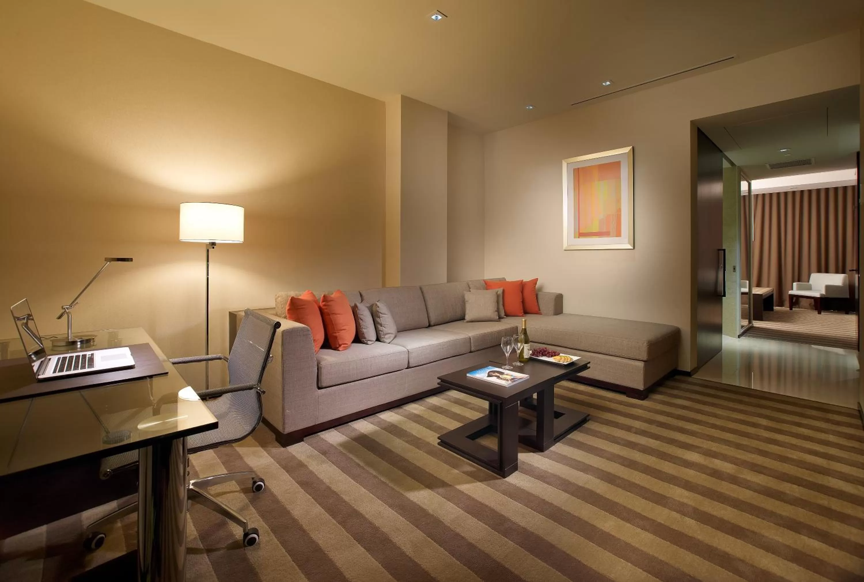 Business Suite in EB Hotel Miami Airport