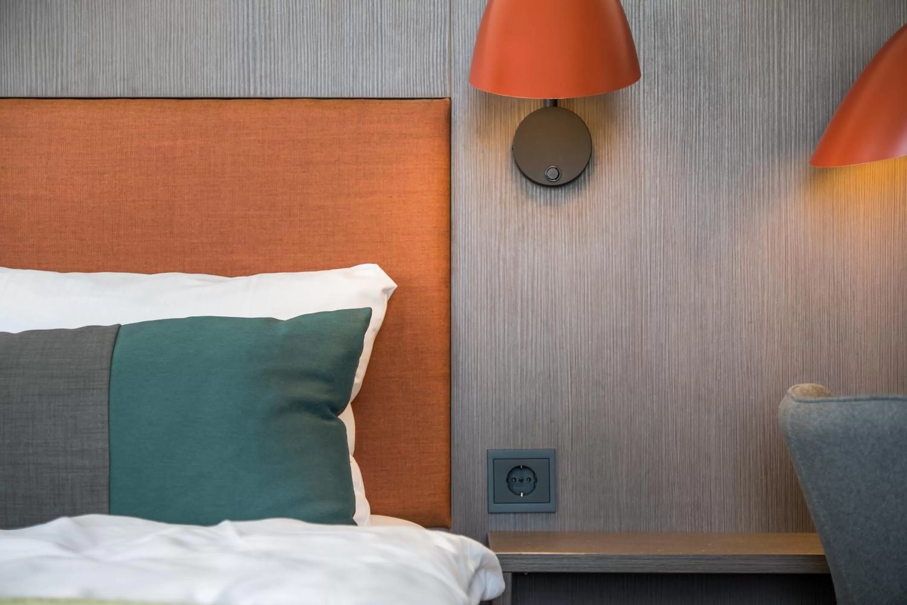 Standard Queen Room in Quality Hotel Pond