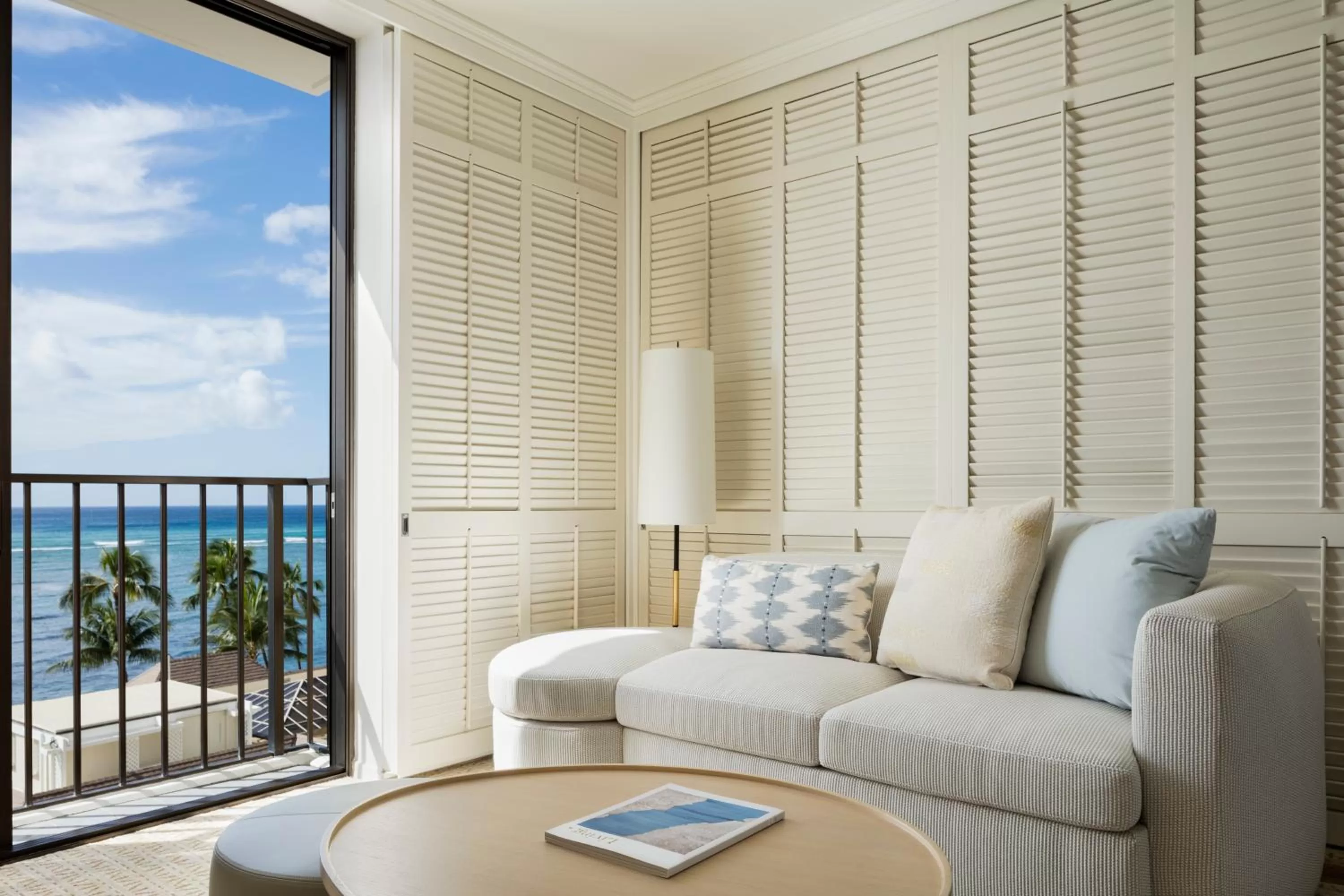 Ocean Junior Suite King in Halekulani - NO RESORT FEE