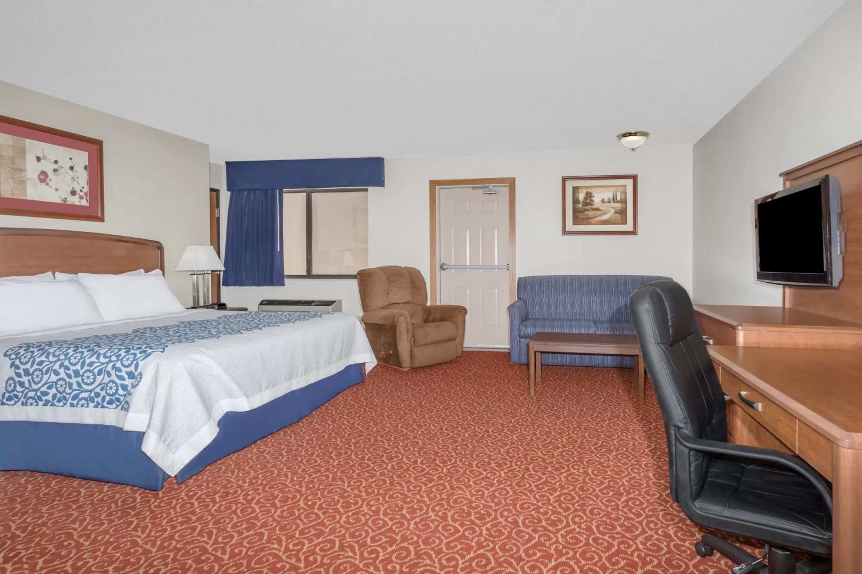 Studio  King Suite -  Non-Smoking in Days Inn by Wyndham Sidney NE