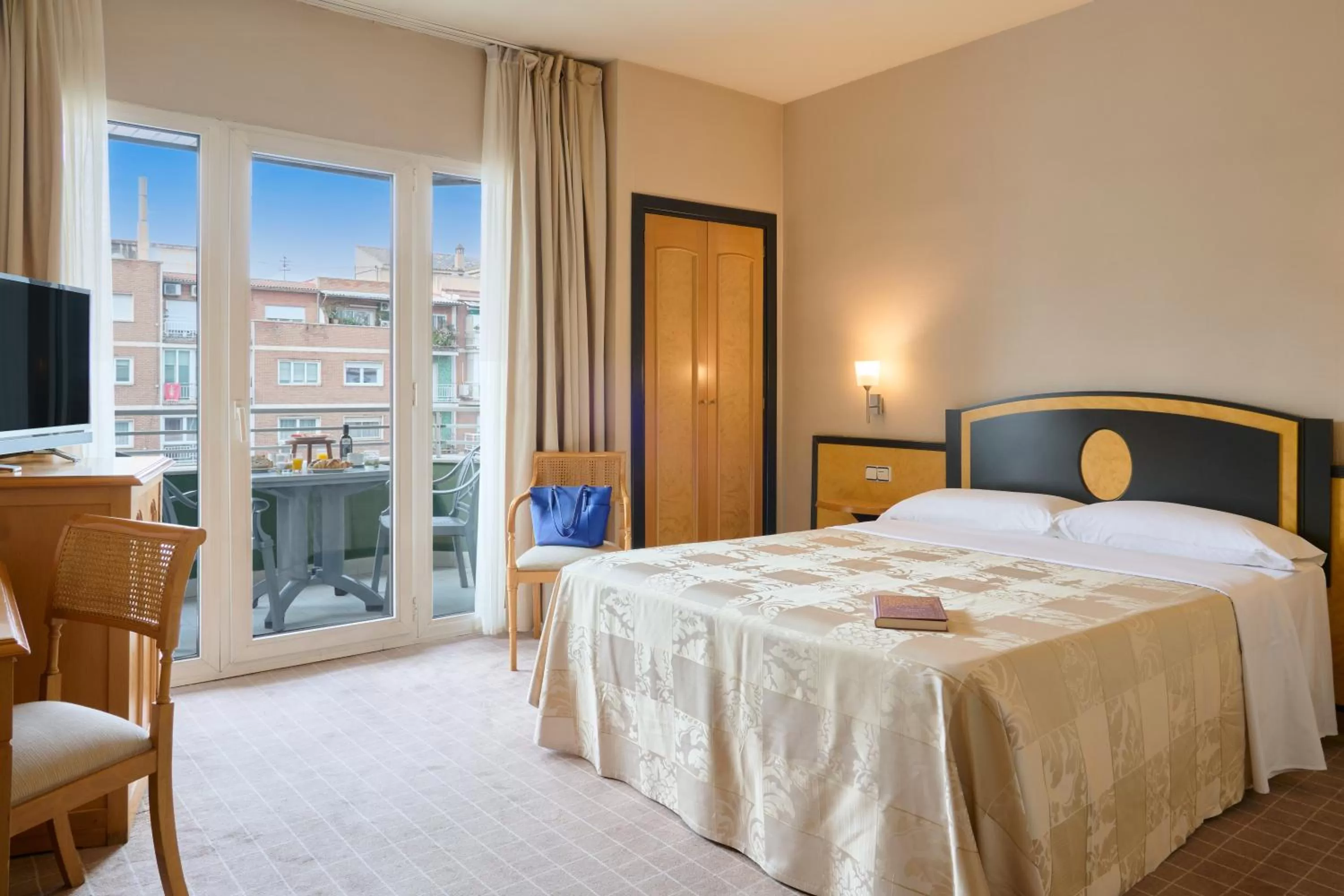 Double or Twin Room with Terrace in Hotel Macià Cóndor