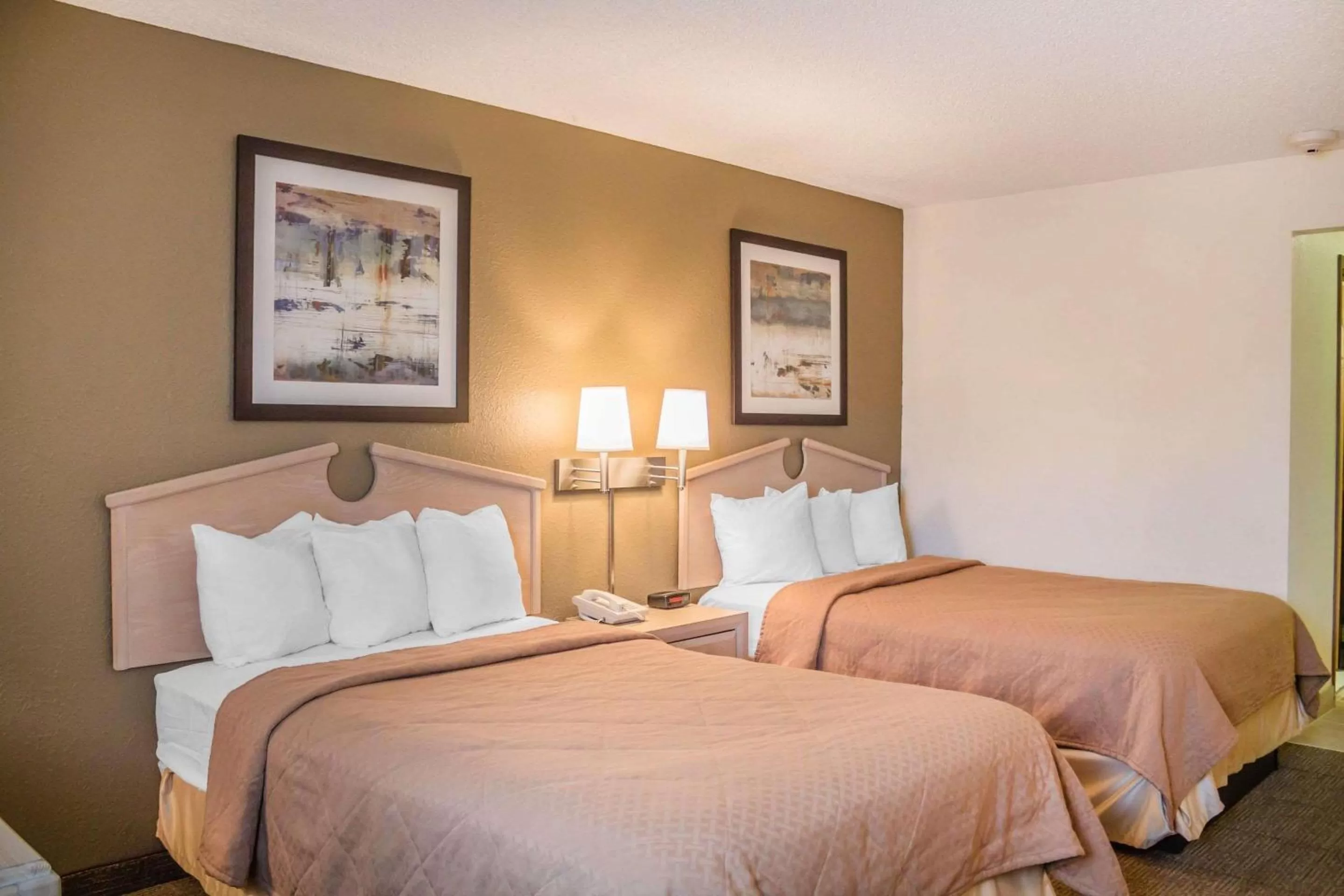 Double Room with Two Double Beds - Non-Smoking in Quality Inn Port Clinton Waterfront