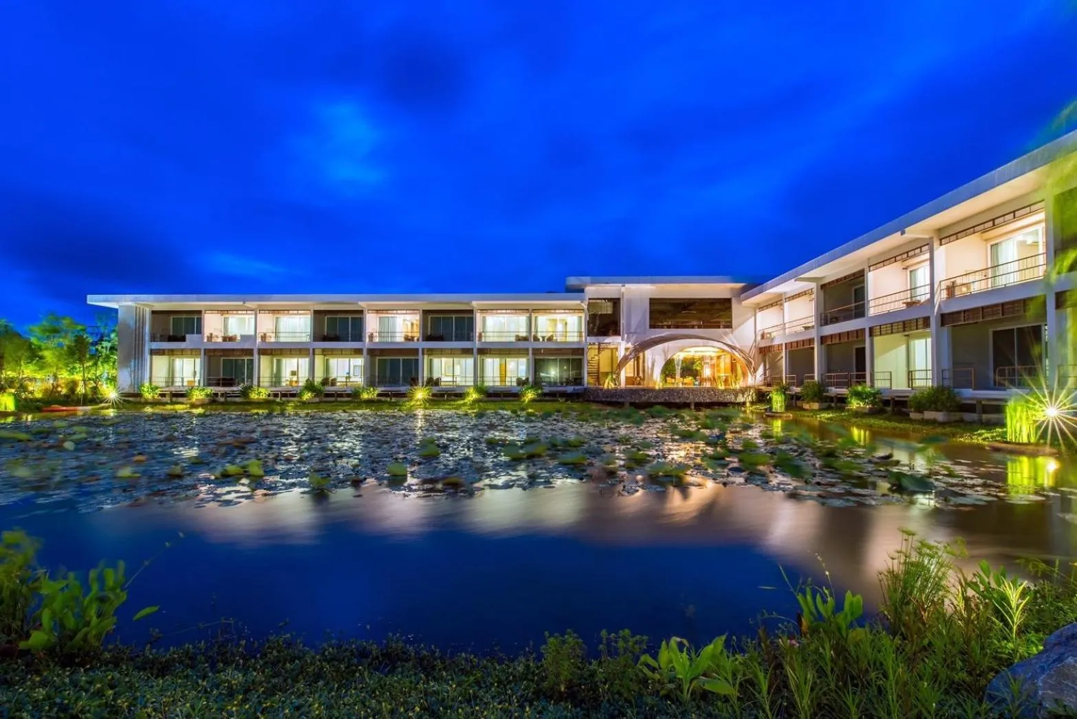 Deluxe Partial Sea View in Baan Rim Ao