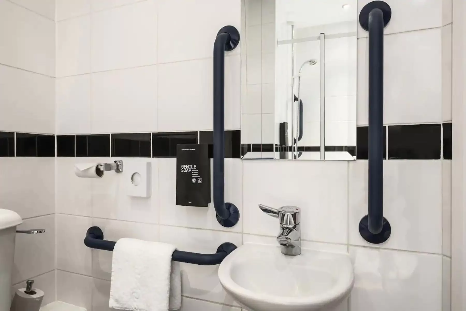 Family Room (2 Adults + 2 Children) in Days Inn Corley NEC - M6