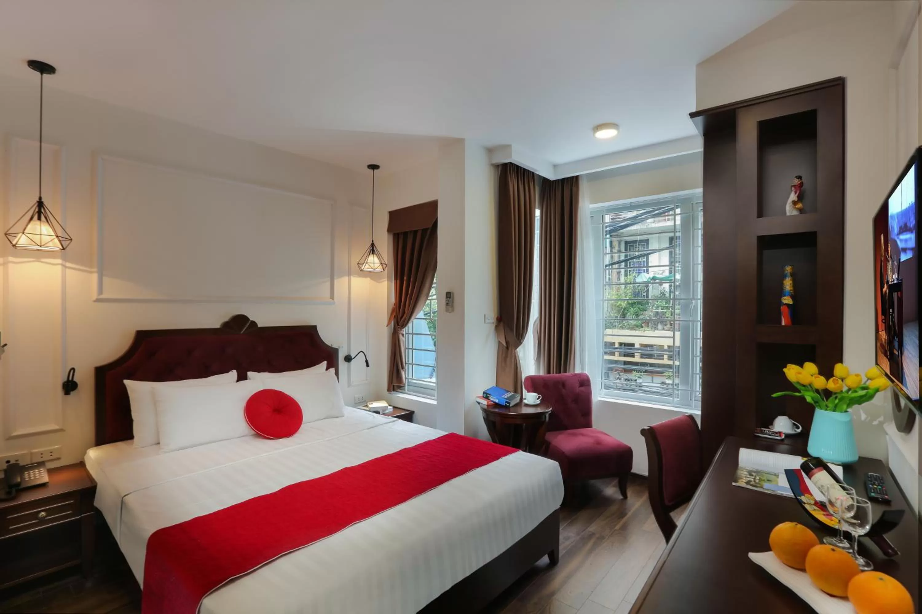 Deluxe Double Room in Hanoi La Vision Hotel