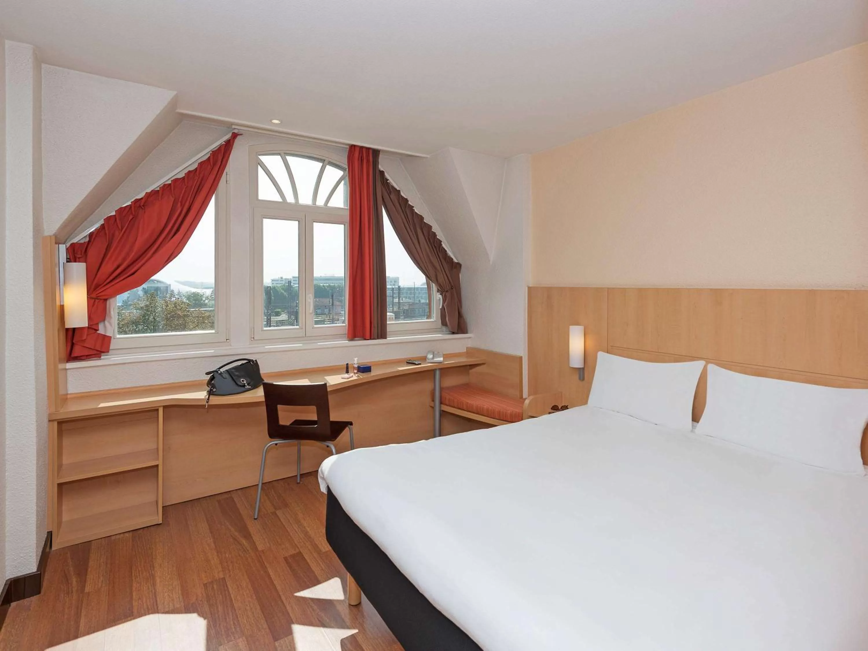 Standard Single Room in ibis Metz Centre Gare