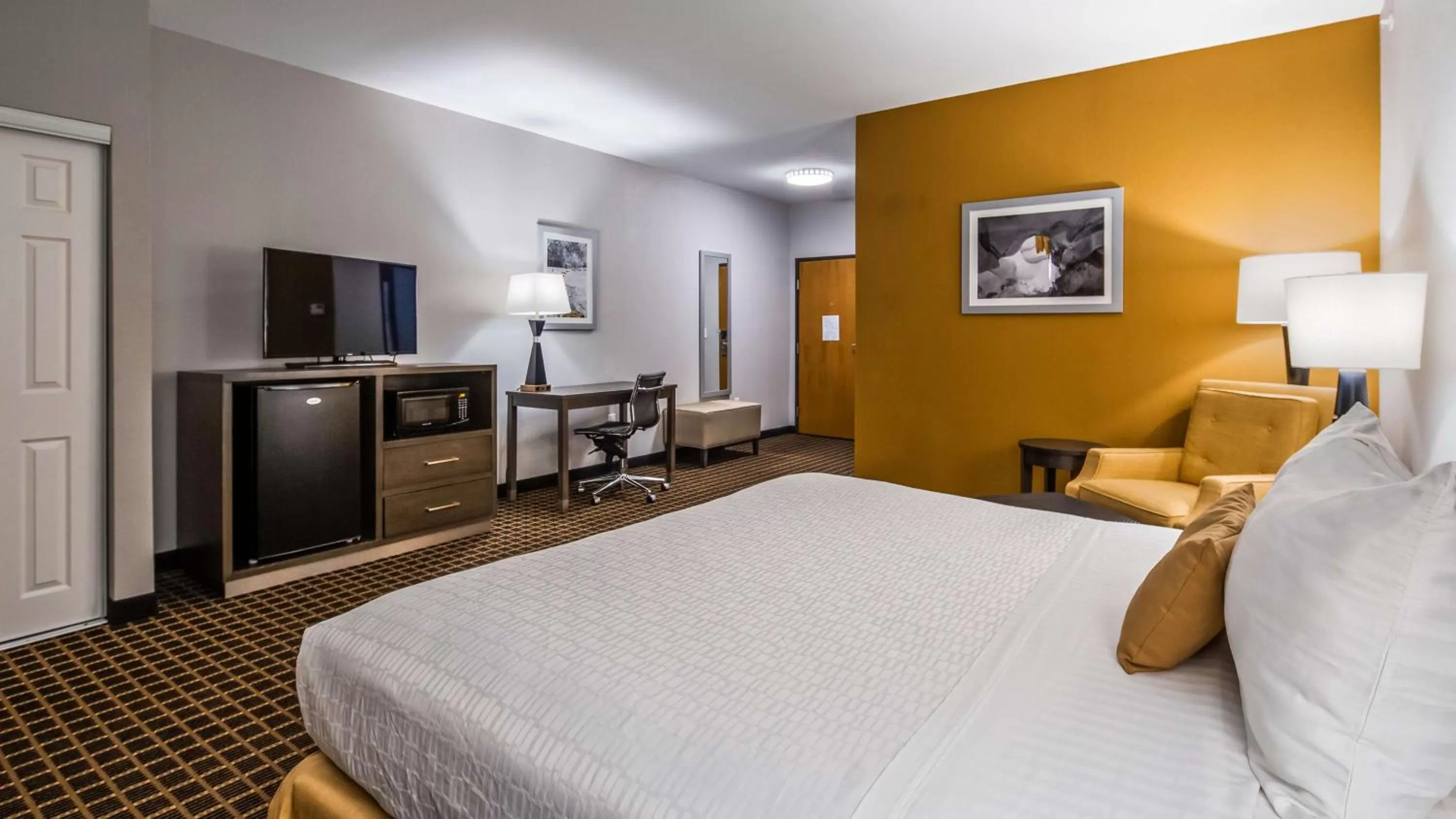 King Room - Non-Smoking in Best Western Plus Lampasas Inn & Suites