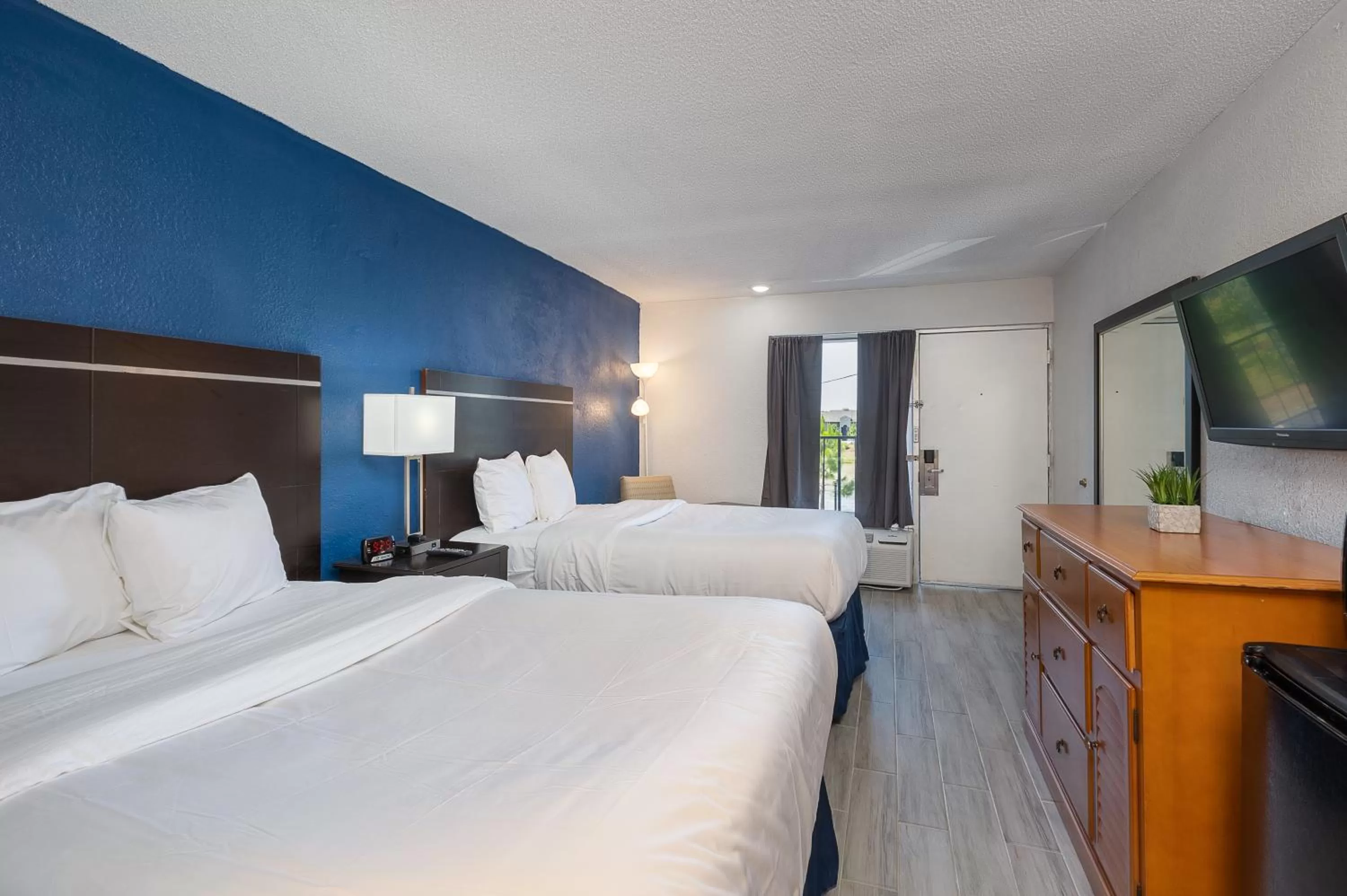 Double Room with Two Double Beds - Non-Smoking in Developer Inn Orlando North, a Baymont by Wyndham
