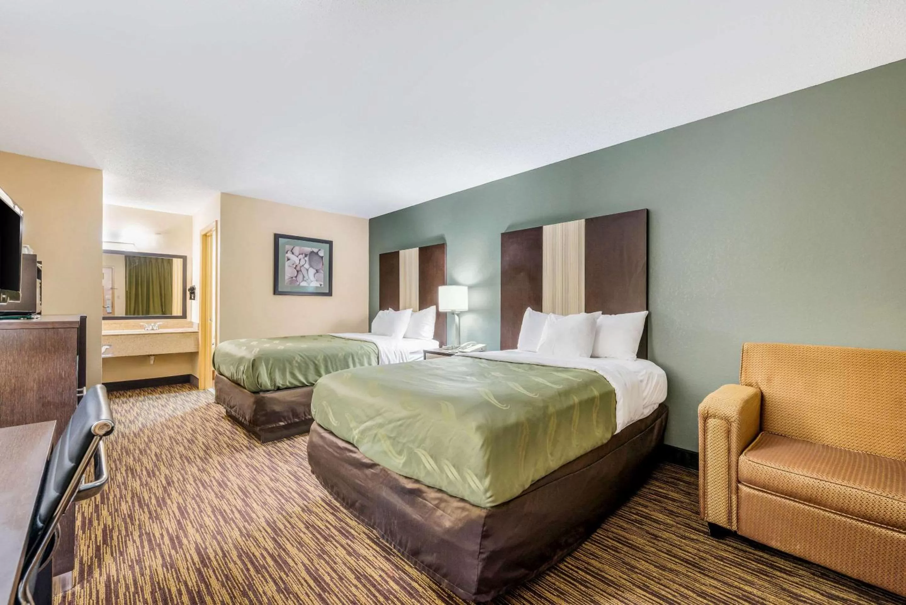 Double Room with Two Double Beds - Smoking in Quality Inn Cullman I-65 Exit 310