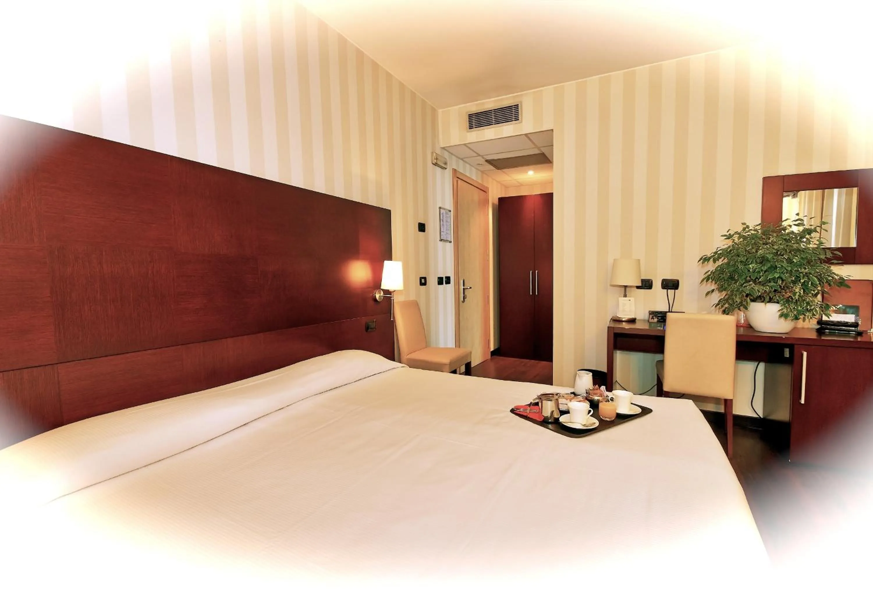 Double Room in Hotel 2C