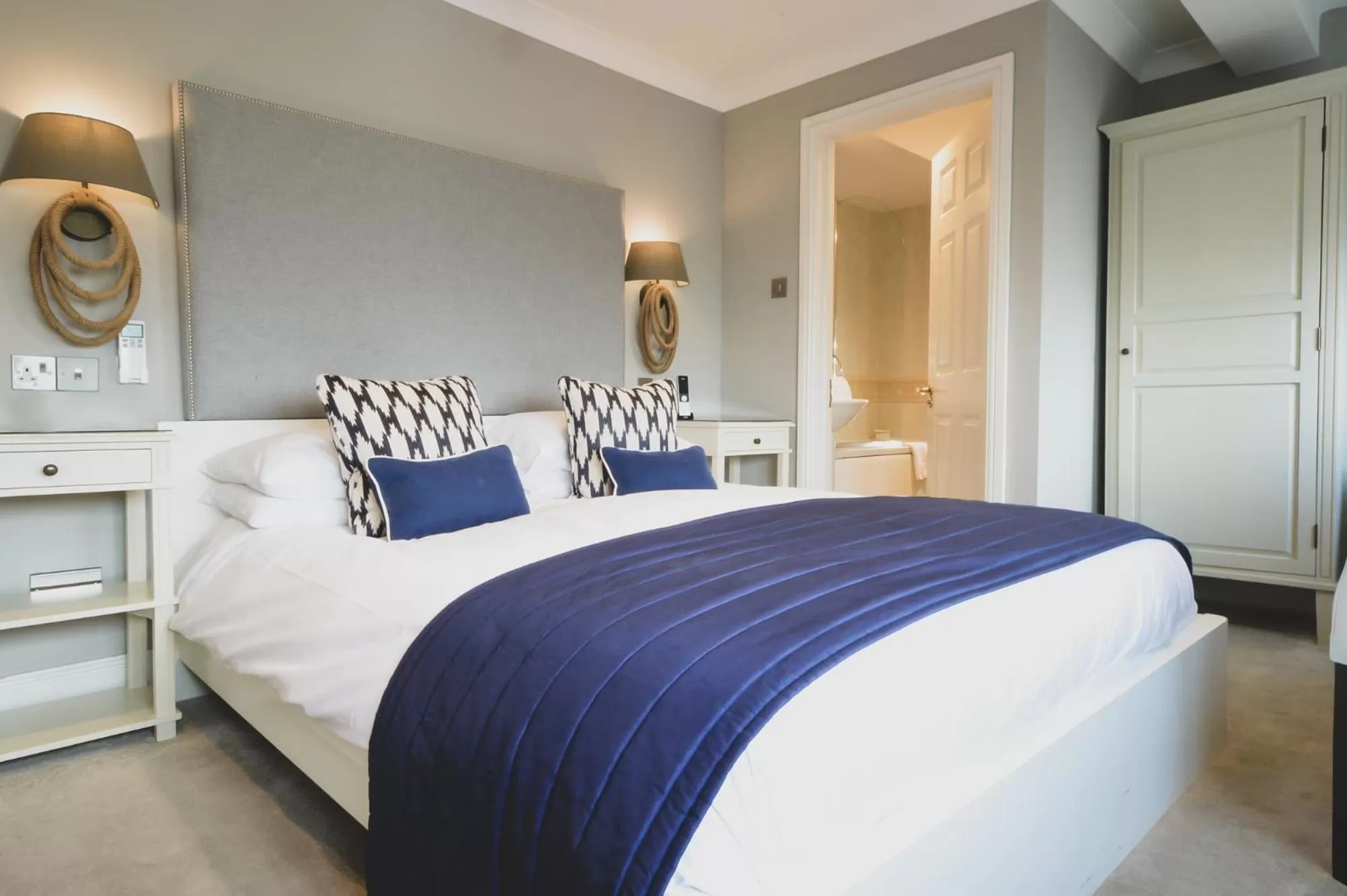 King Room in Pebble Beach Seaview Restaurant & Rooms