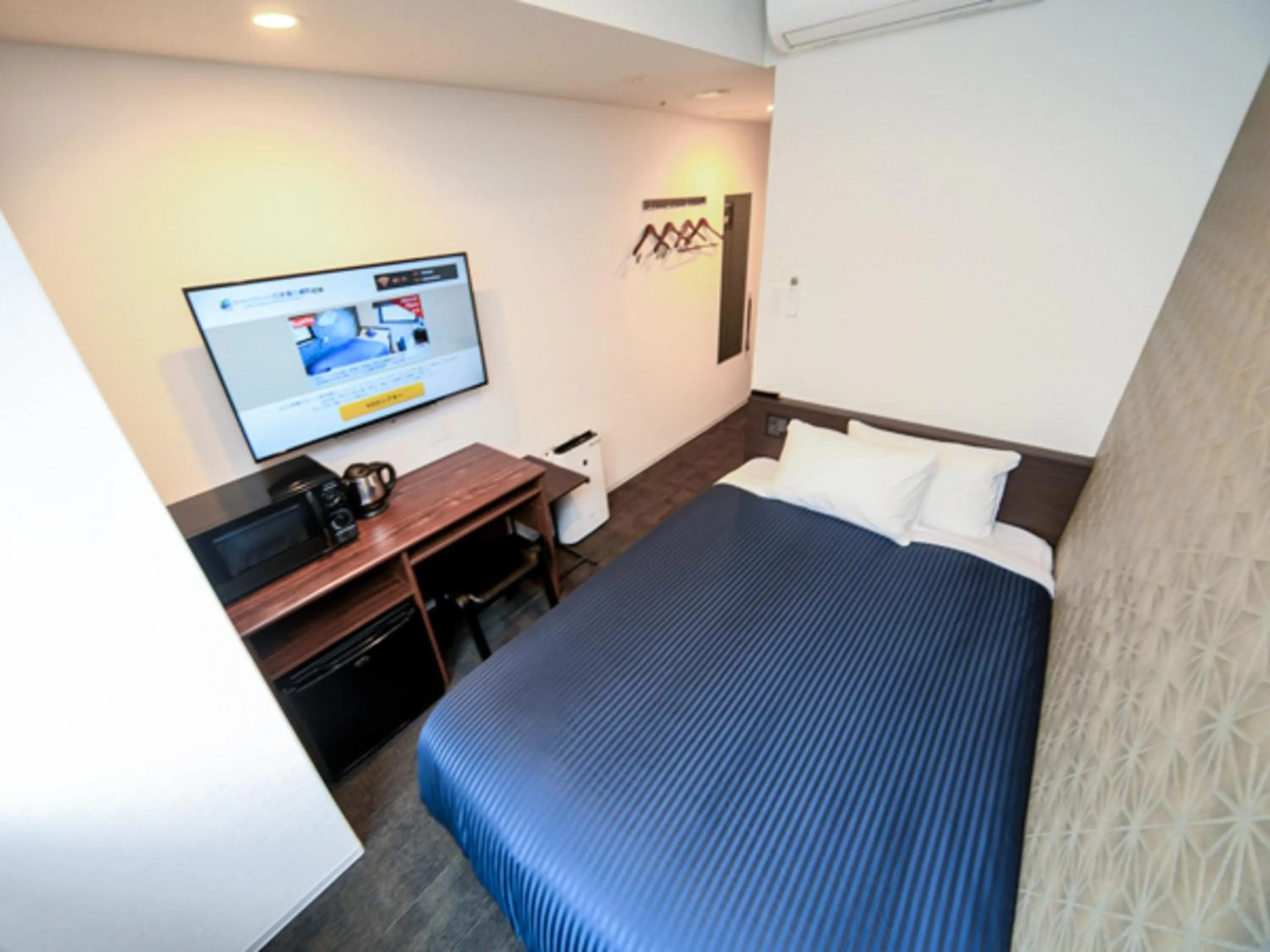 Double Room with Small Double Bed - single occupancy - Smoking in HOTEL LiVEMAX Nihonbashi Koamicho