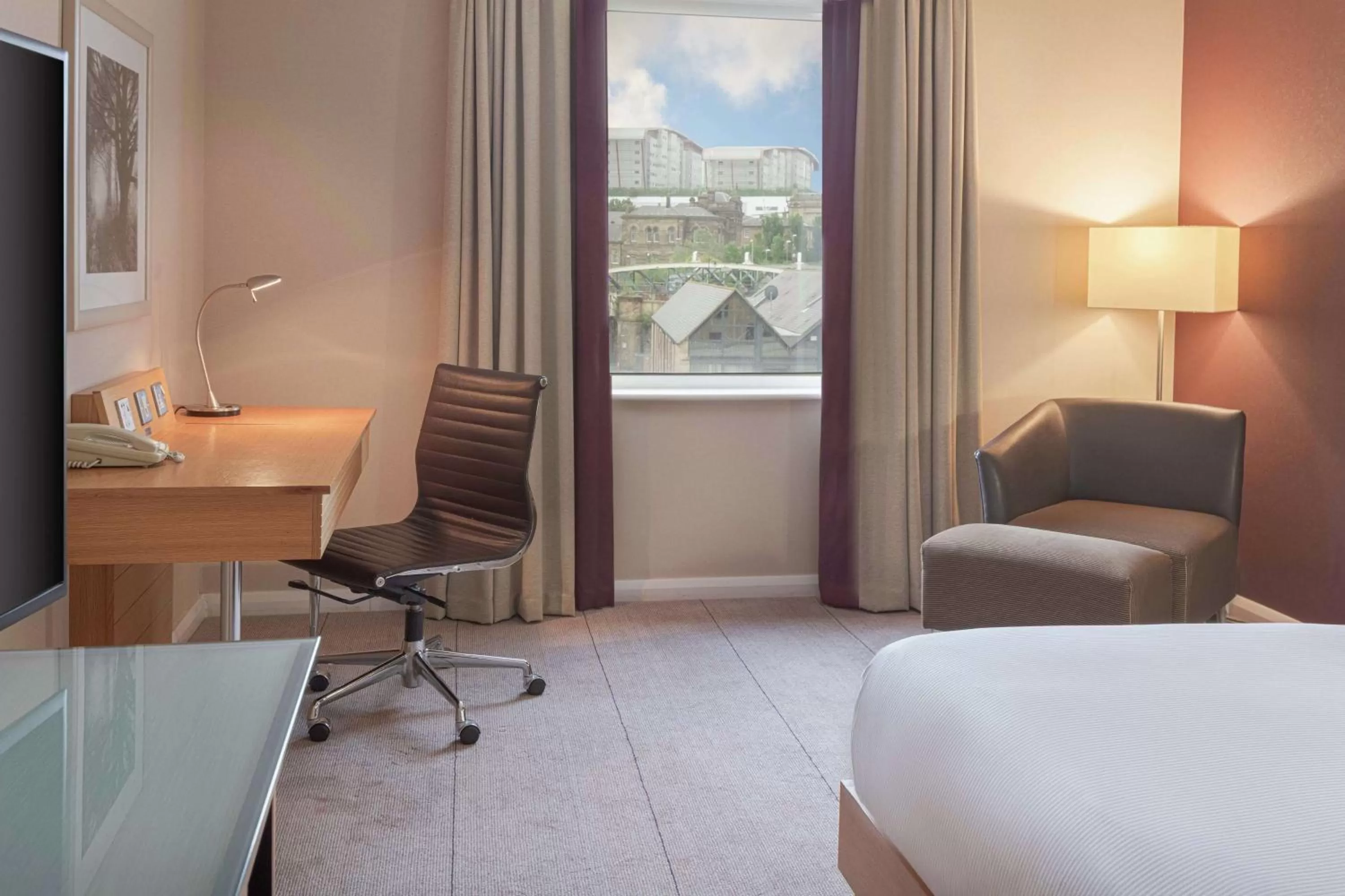 Executive Double Room - Mobility Accessible in Hilton Newcastle Gateshead