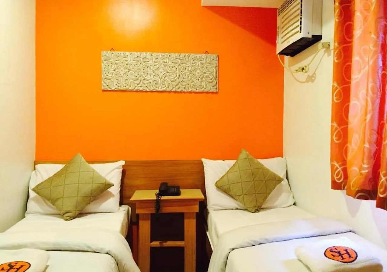 Budget Twin Room in Stone House Hotel Pasay