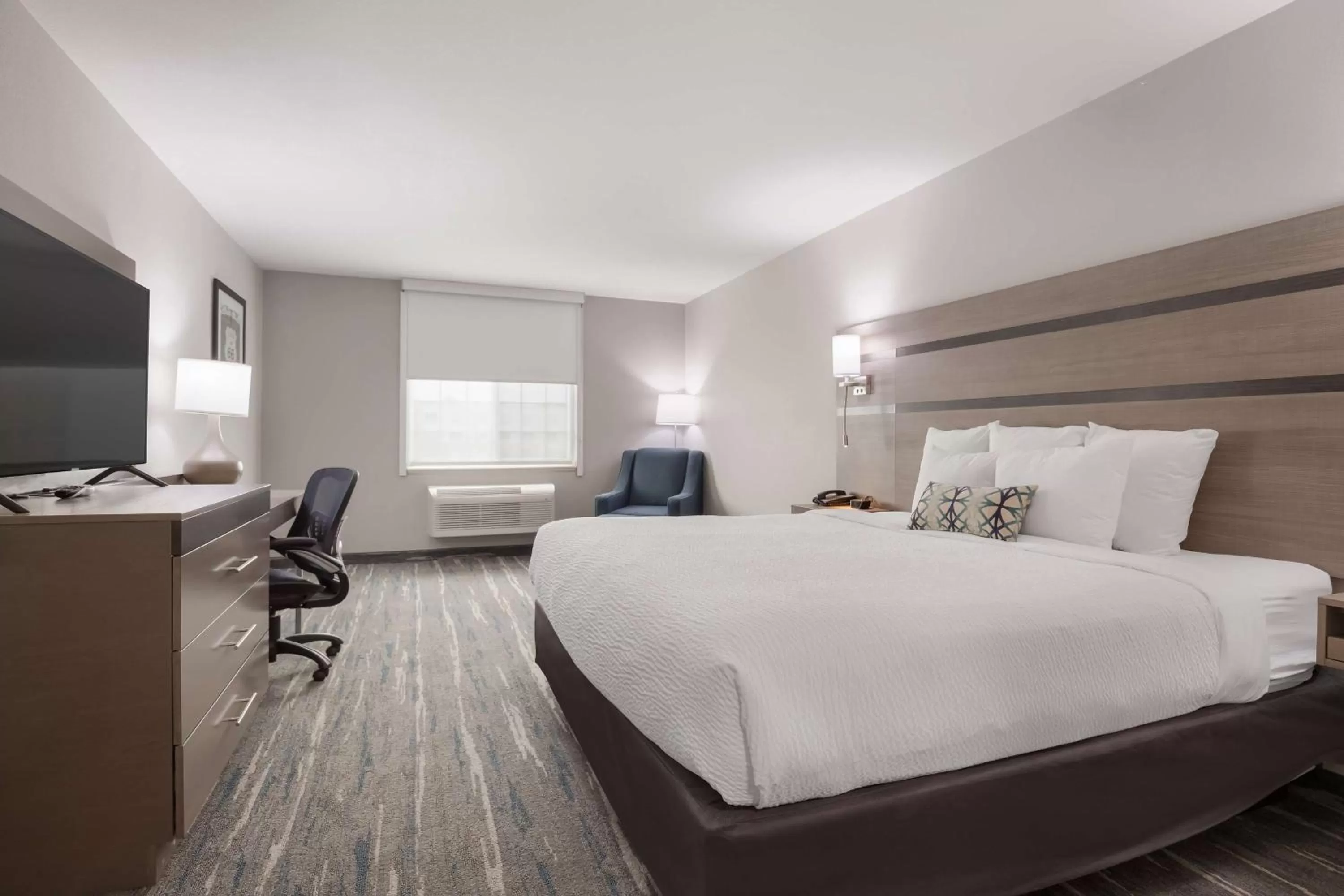 King Room in Best Western NSU Inn