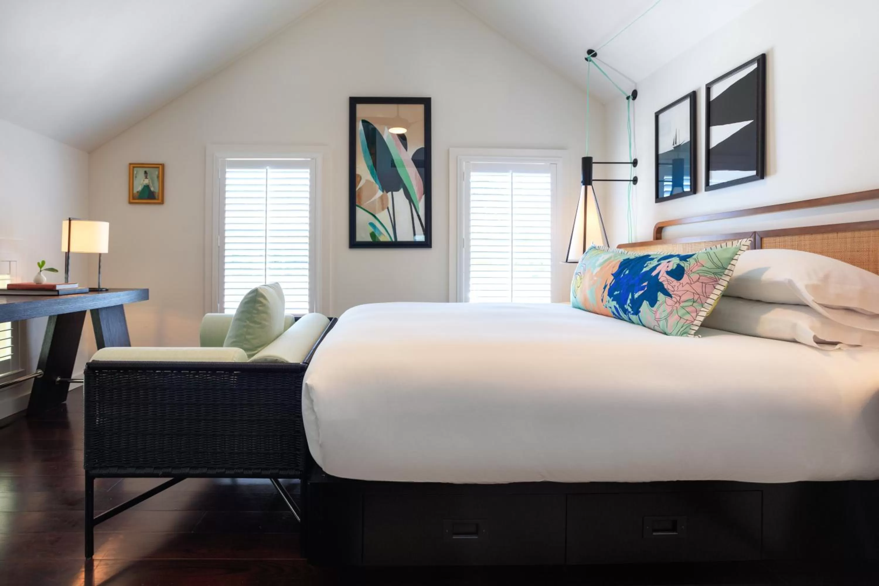 Premium King Room with Tub in Winslow's Bungalows - Key West Historic Inns