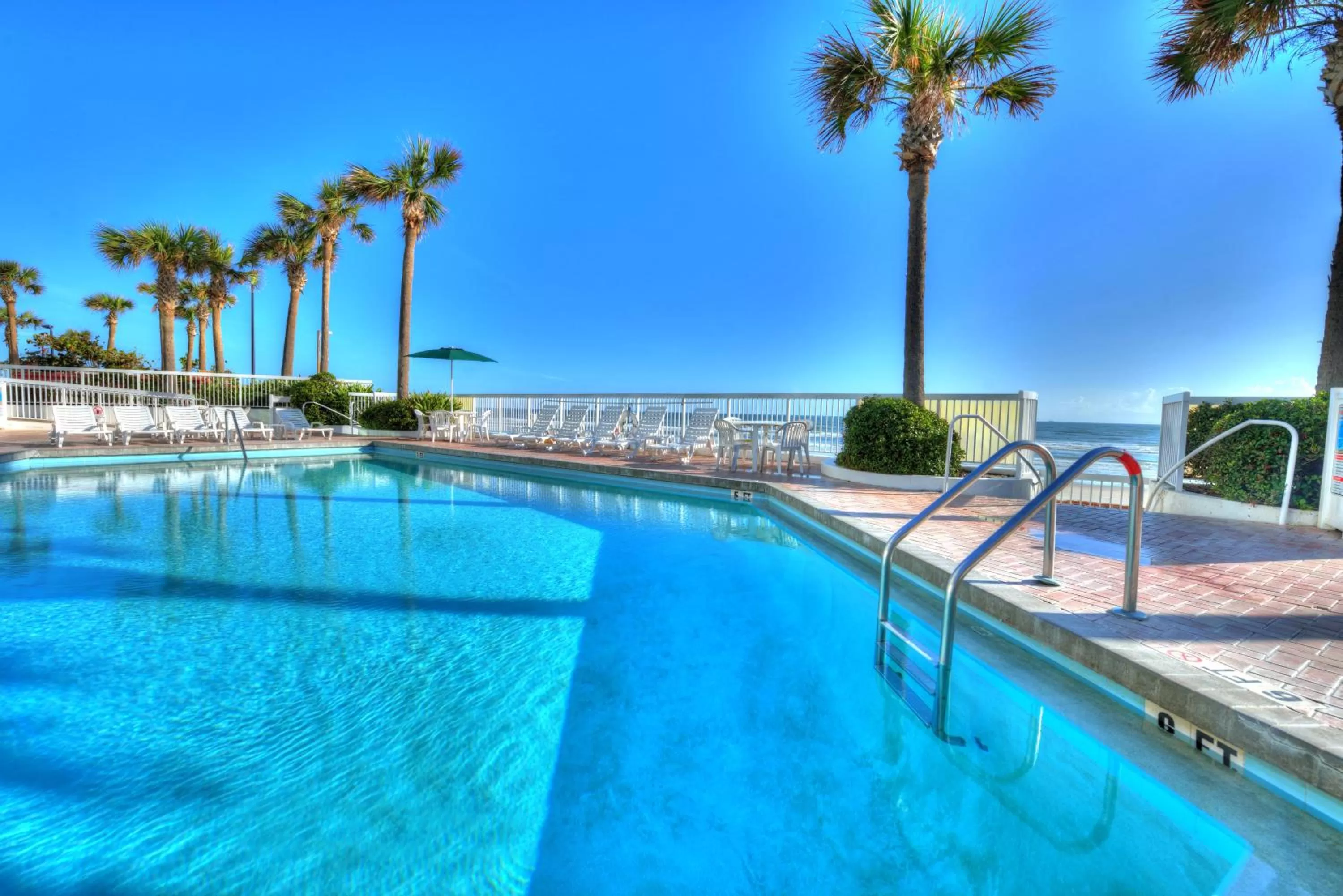 Bahama House - Daytona Beach Shores