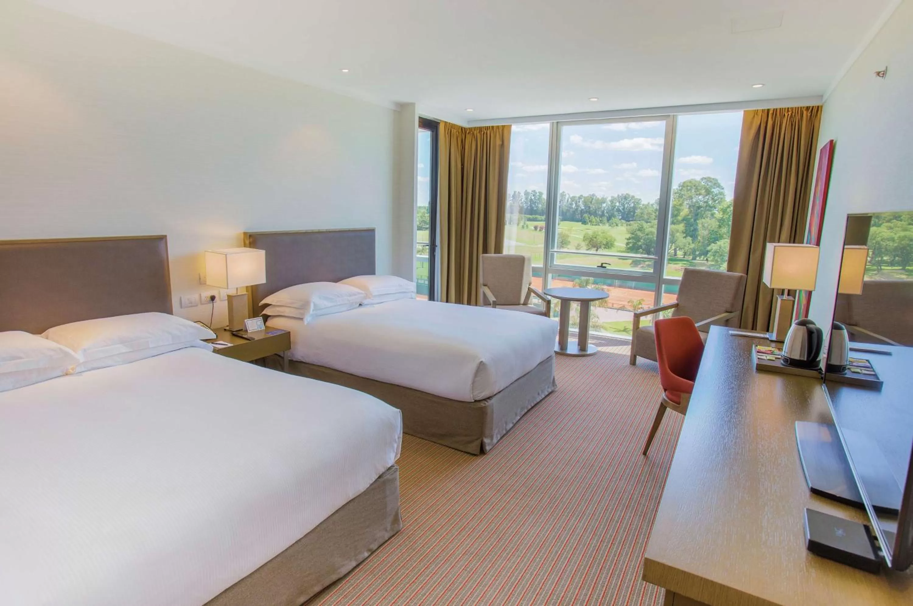 Premium Room with Balcony - single occupancy in Hilton Pilar