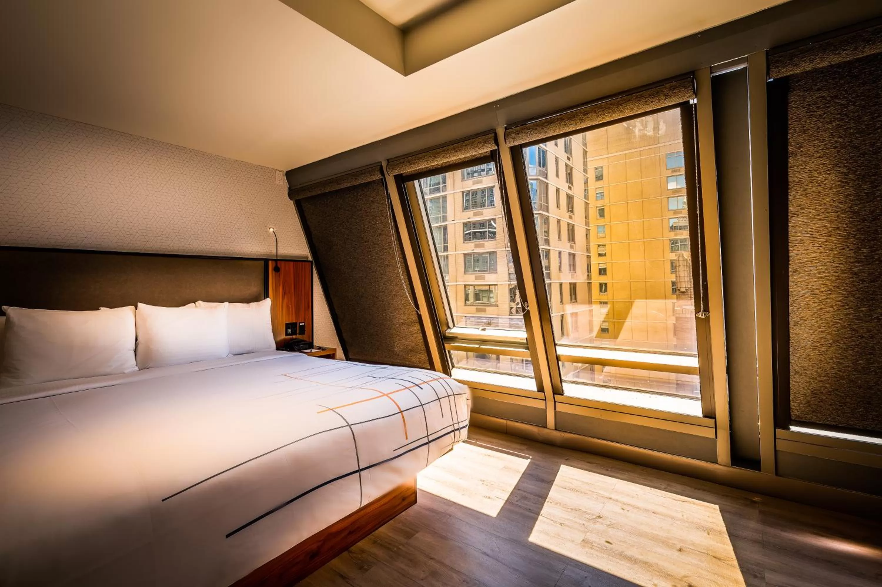 1 King Bed, Premier Room, Non-Smoking  in La Quinta by Wyndham Time Square South