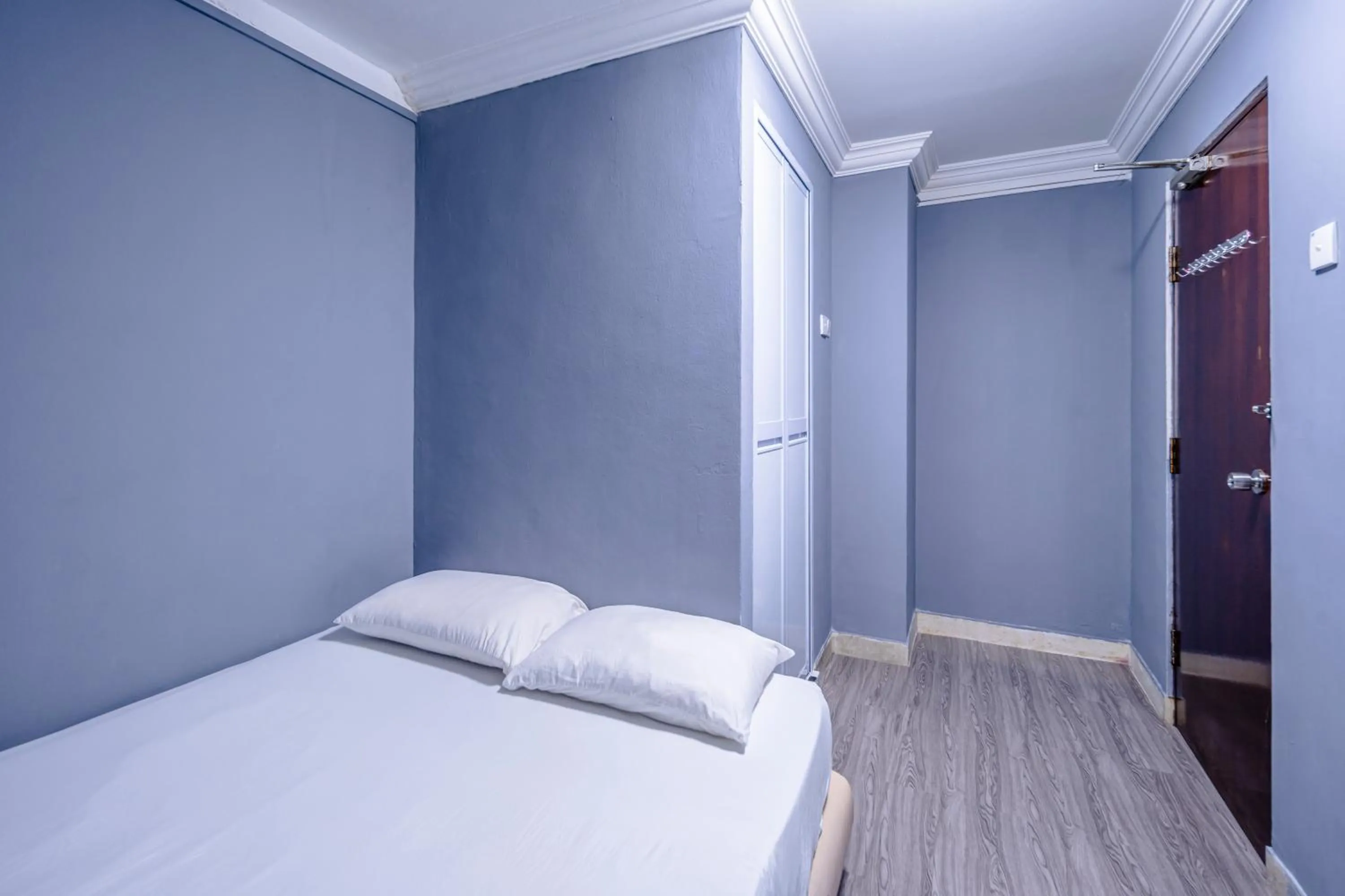 Queen Room in K Hotel 8