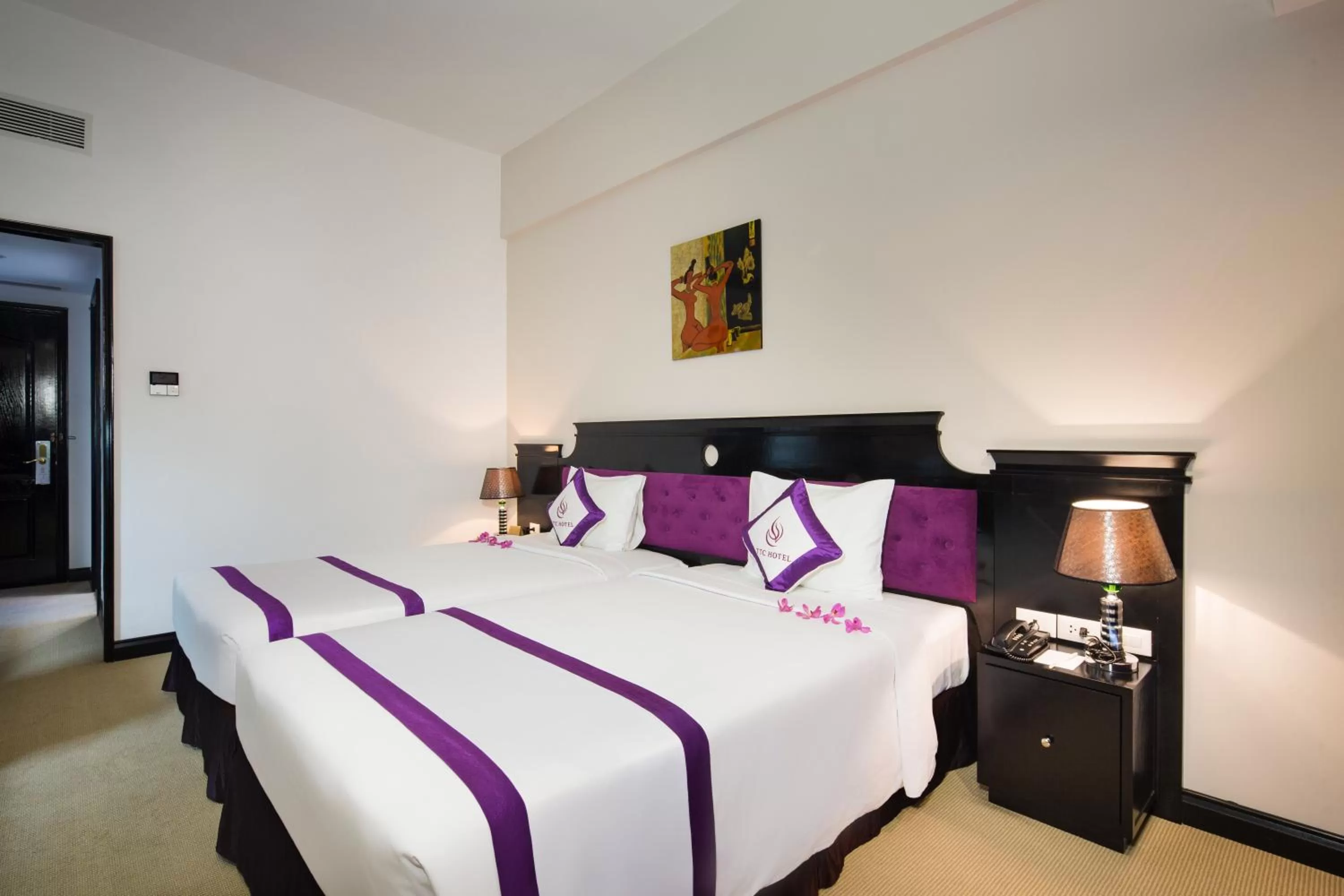 Deluxe Twin Room with City View in TTC Hotel Can Tho