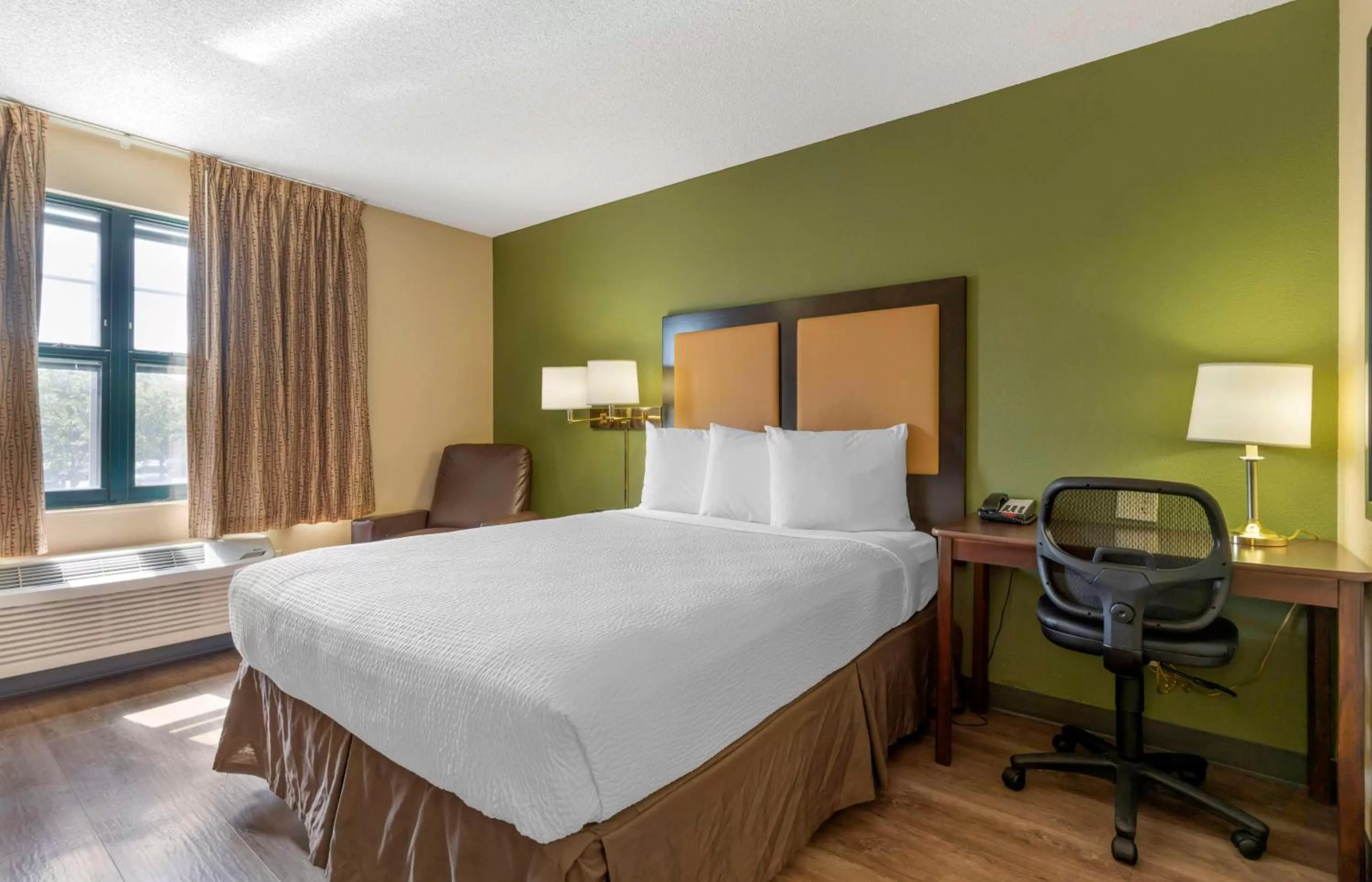Queen Studio - Non-Smoking in Extended Stay America Suites - Stockton - Tracy