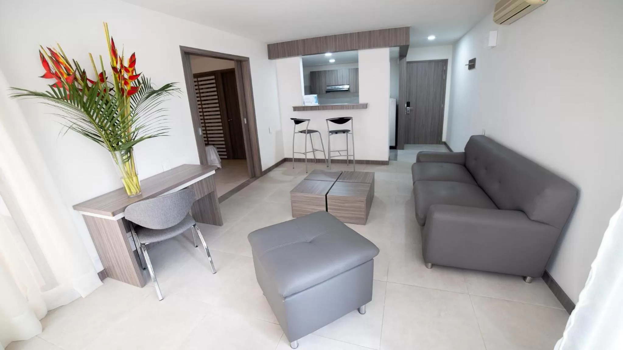 Deluxe Apartment in Hotel Torre Poblado