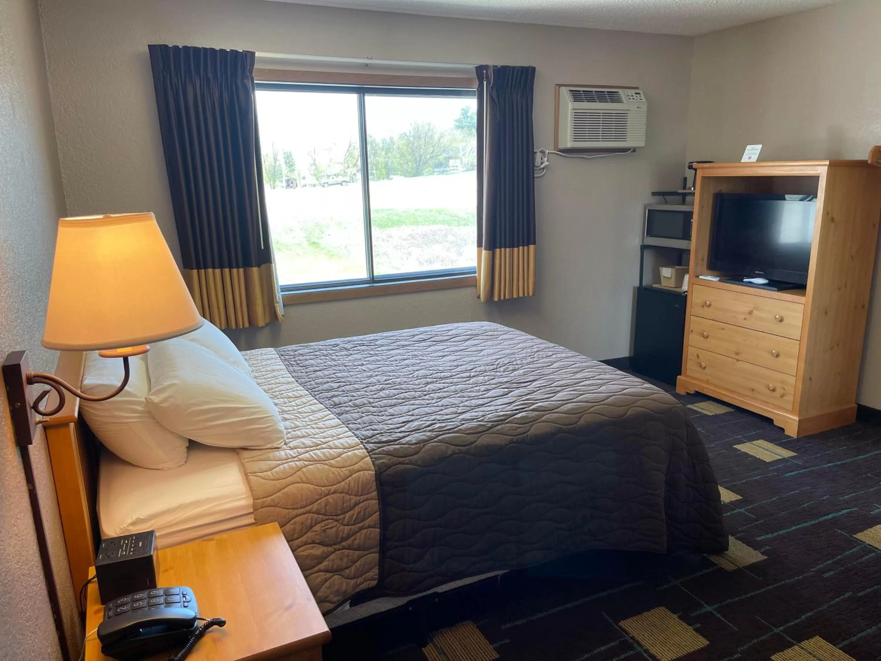 Economy Single Room - single occupancy in Walker Hotel