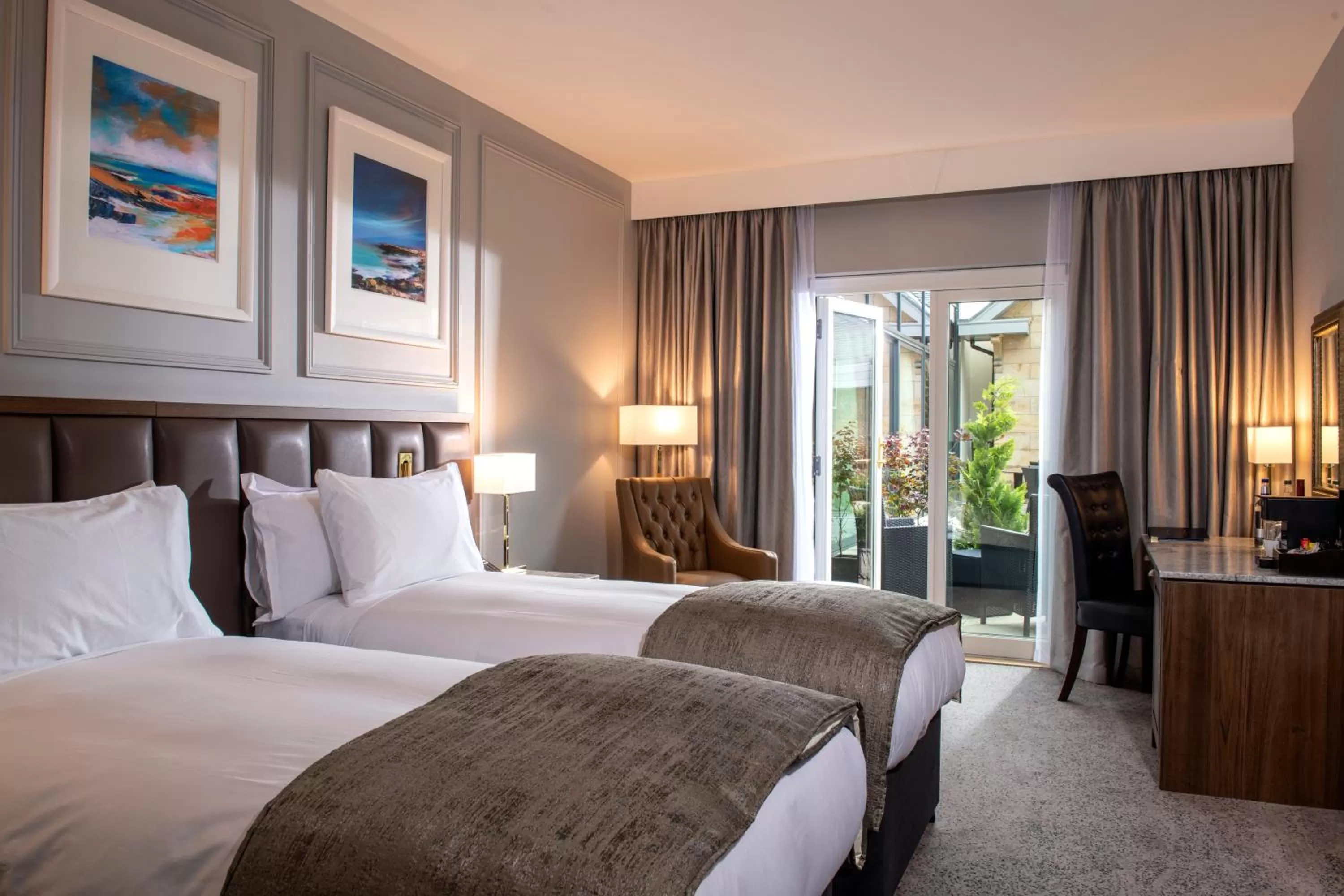 Superior Twin Room with Patio in Ness Walk