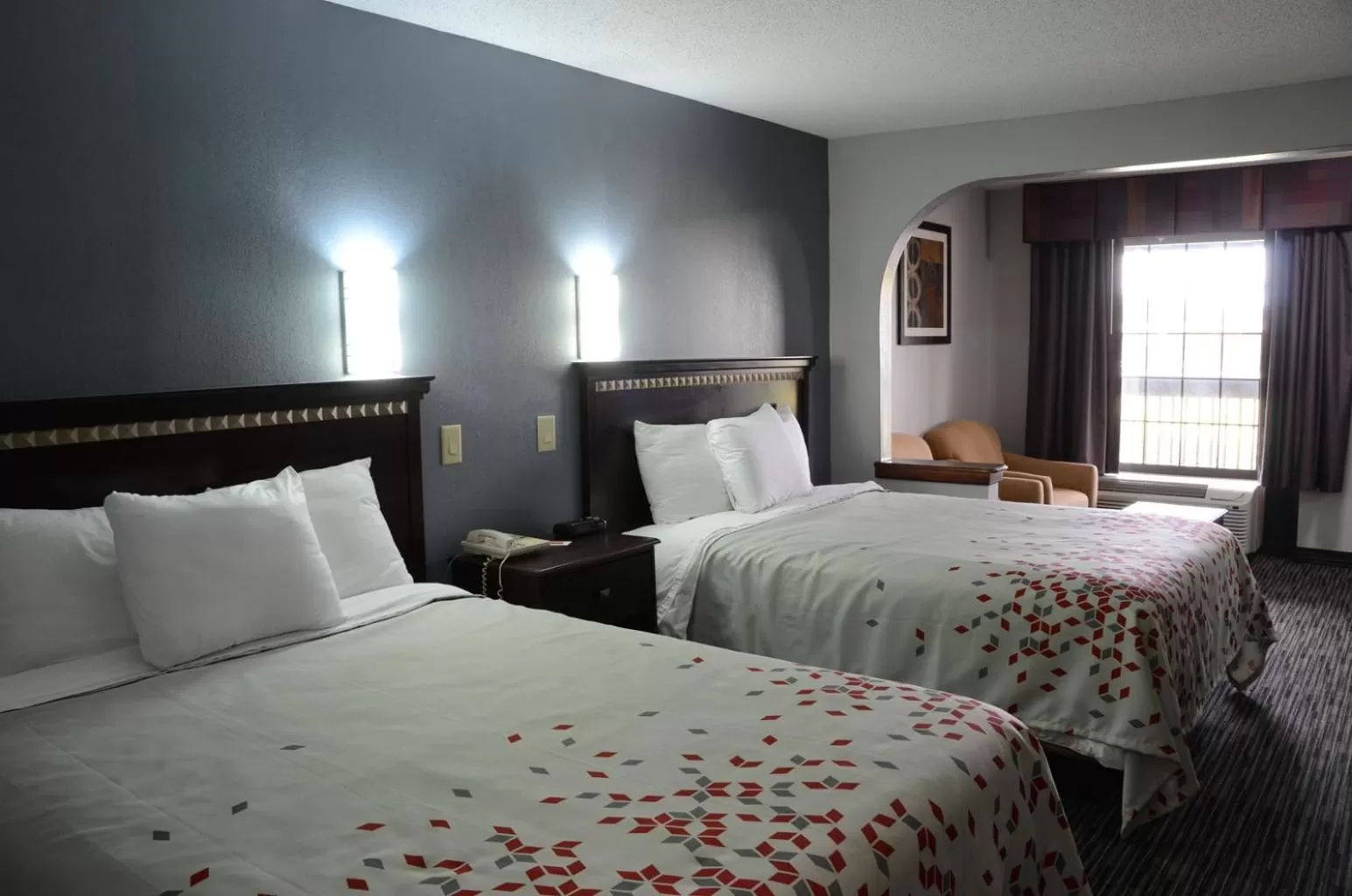 Executive Suite in Gateway Inn