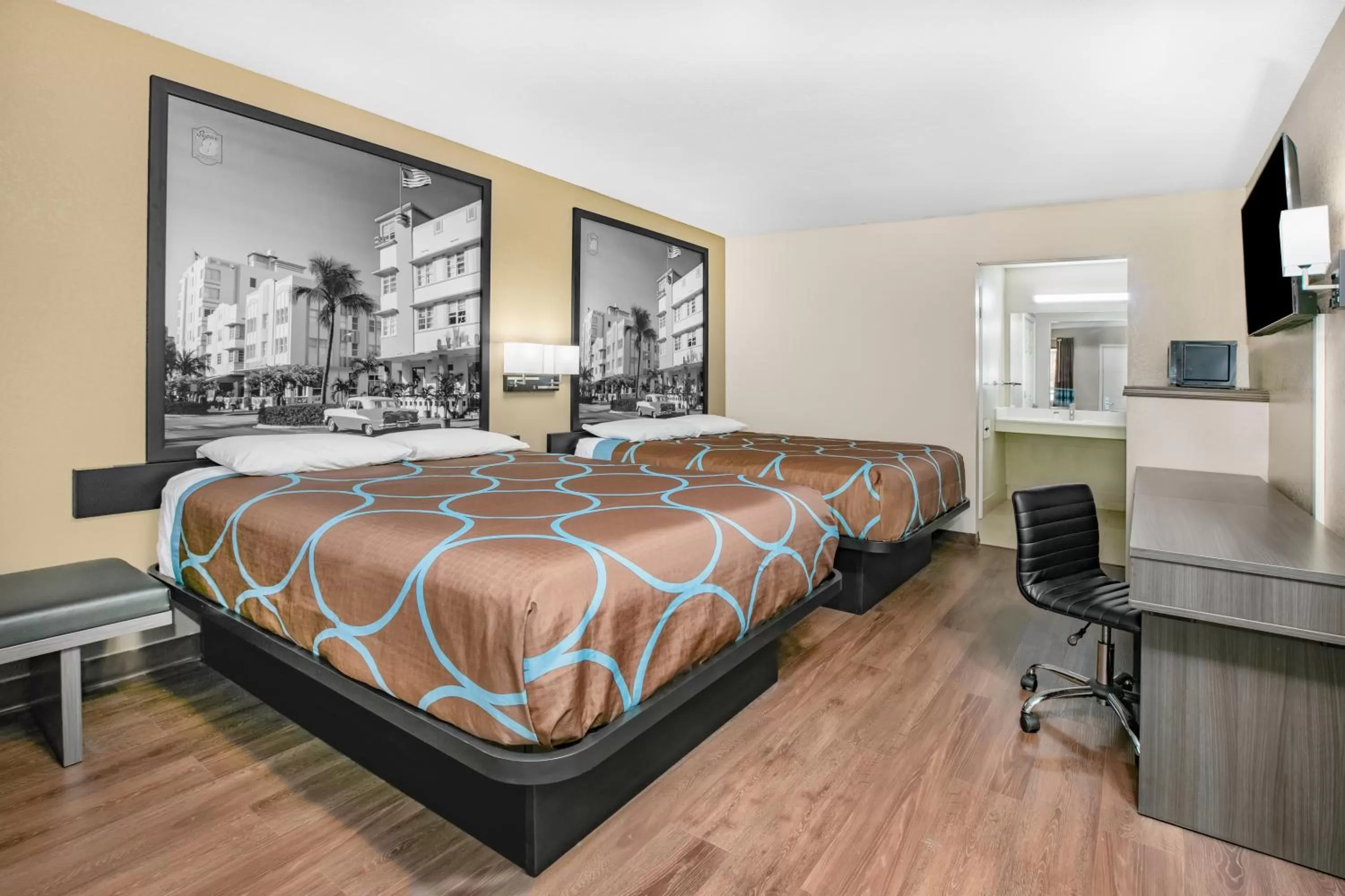 Queen Room with Two Queen Beds - Non-Smoking in Super 8 by Wyndham Moss Point